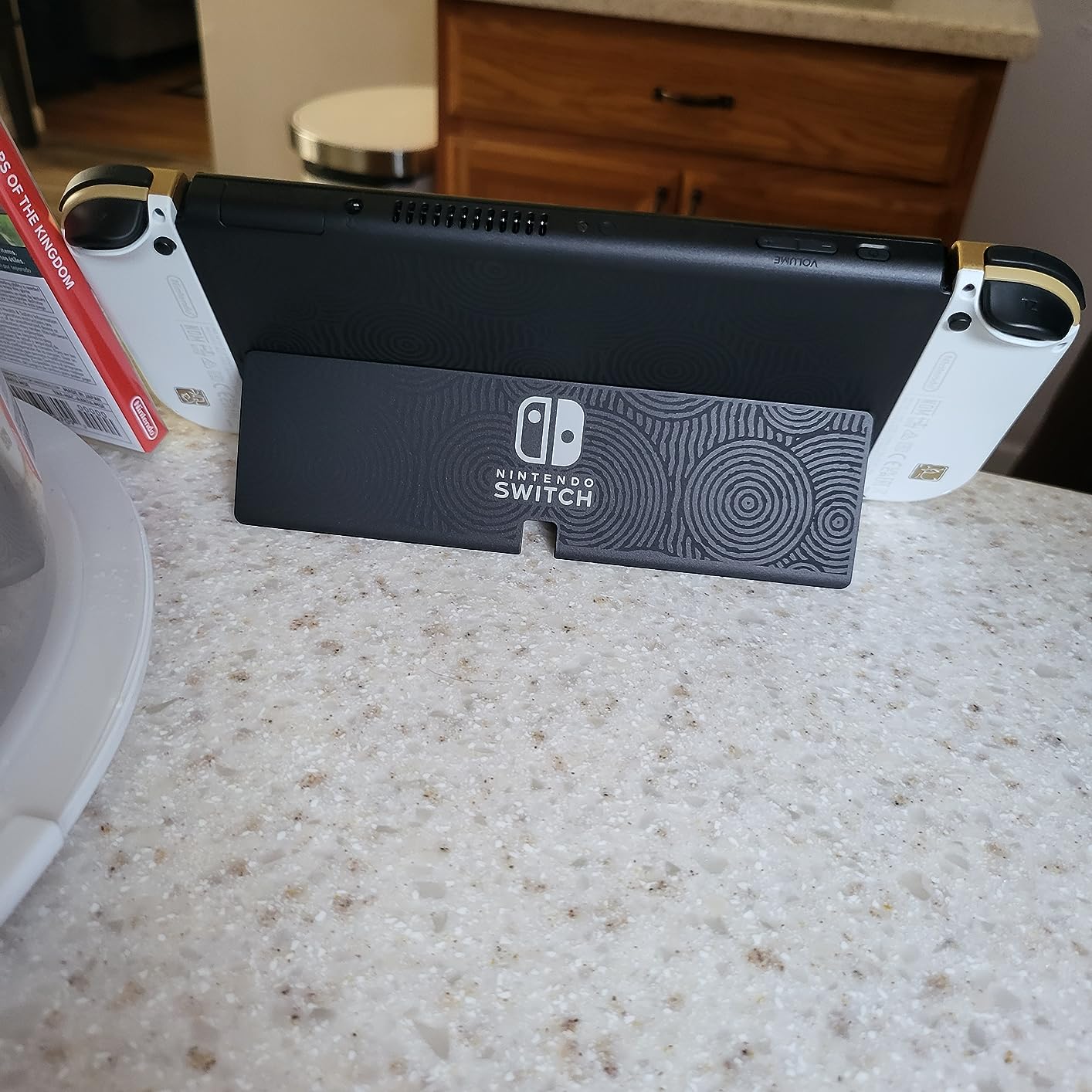 Nintendo Switch – OLED Model - The Legend of Zelda: Tears of the Kingdom Edition Customer Review Nintendo Switch – OLED Model - The Legend of Zelda: Tears of the Kingdom Edition - Customer Photo 1