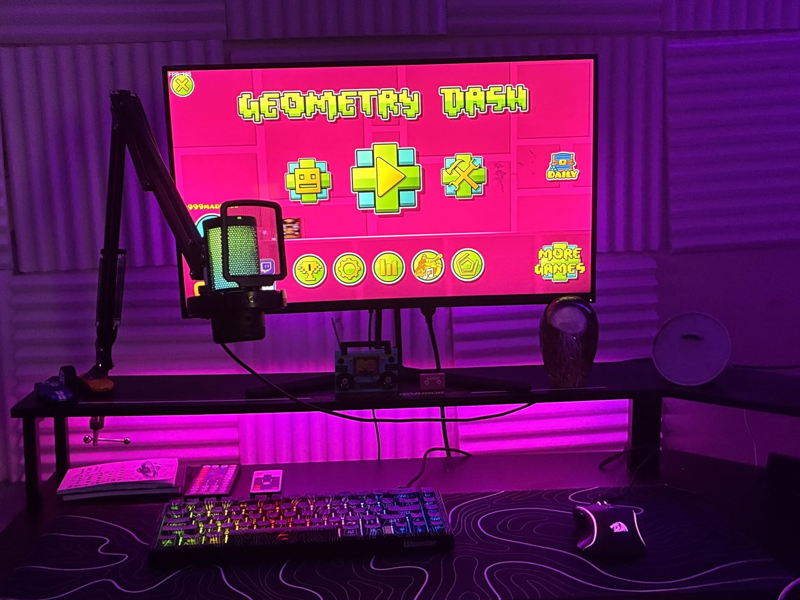 MAONO Gaming USB Microphone, Noise Cancellation Condenser Mic with Mute, Gain, Monitoring, Boom Arm Mic for Streaming, Podcast, Twitch, YouTube, Discord, PC, Computer, PS4, PS5, Mac, GamerWave DGM20S Customer Review MAONO Gaming USB Microphone, Noise Cancellation Condenser Mic with Mute, Gain, Monitoring, Boom Arm Mic for Streaming, Podcast, Twitch, YouTube, Discord, PC, Computer, PS4, PS5, Mac, GamerWave DGM20S - Customer Photo 4
