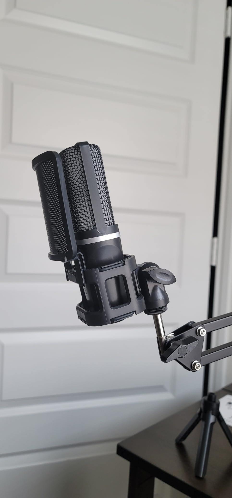 ZealSound Gaming USB Microphone,Noise Cancellation Condenser mic,RGB Microphone with Mute,Gain,Monitoring,Boom Arm,Pop Filter for Phone,PC,Computer,PS4,PS5,Mac,Streaming,Podcast,Twitch,YouTube,Discord Customer Review ZealSound Gaming USB Microphone,Noise Cancellation Condenser mic,RGB Microphone with Mute,Gain,Monitoring,Boom Arm,Pop Filter for Phone,PC,Computer,PS4,PS5,Mac,Streaming,Podcast,Twitch,YouTube,Discord - Customer Photo 1