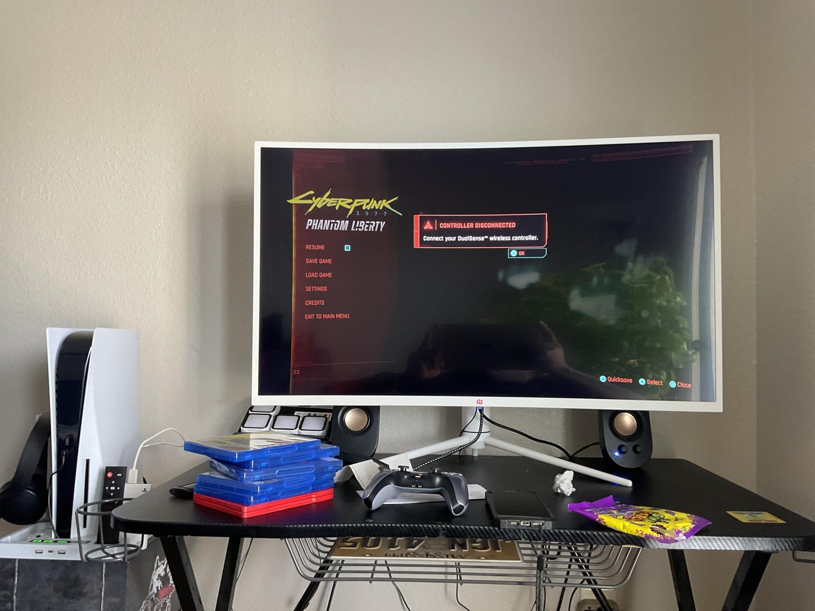 Deco Gear 39 Curved Ultrawide Gaming Monitor, 2560 x 1440, HDR400, 165 Hz, 99% sRGB, HDMI 2.0, DP 1.4 Limited White Edition - Exclusive Customer Review Deco Gear 39 Curved Ultrawide Gaming Monitor, 2560 x 1440, HDR400, 165 Hz, 99% sRGB, HDMI 2.0, DP 1.4 Limited White Edition - Exclusive - Customer Photo 1