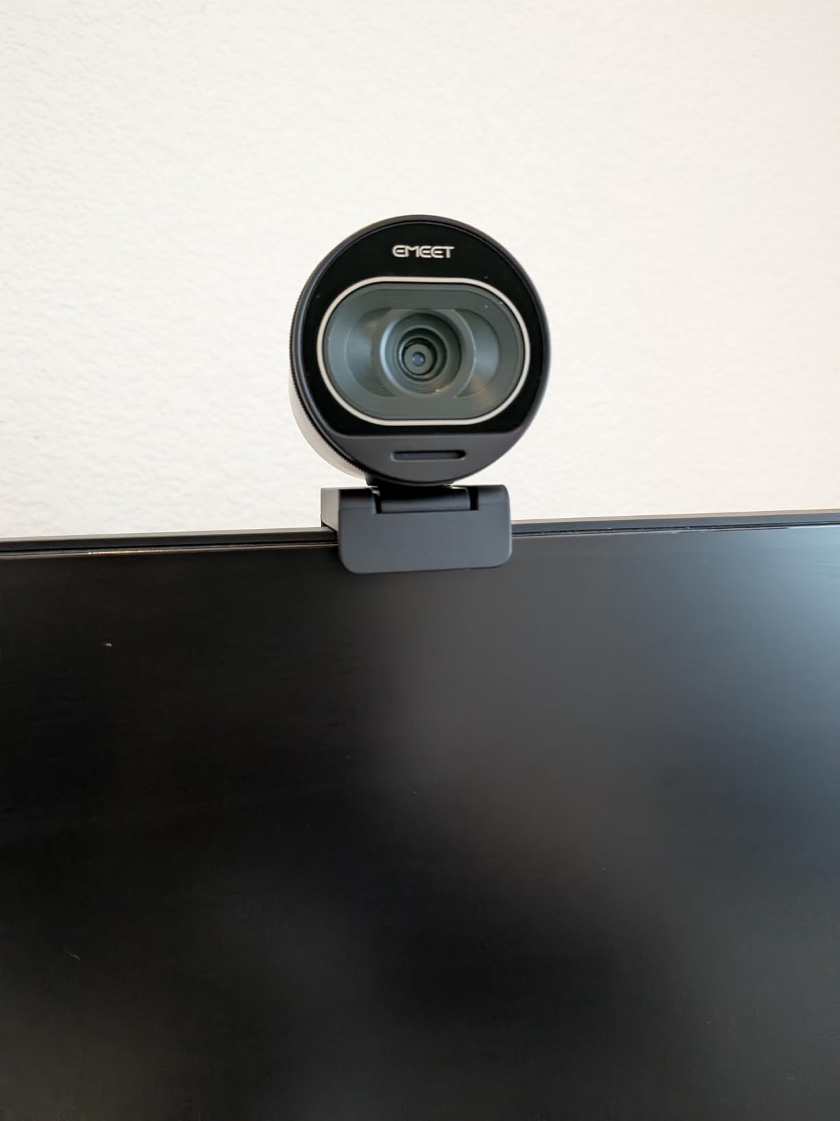 EMEET S600 4K Webcam for Streaming - Sony 1/2.55'' Sensor, PDAF Autofocus, 1080P@60FPS, 2 Noise Reduction Mics, Built-in Privacy Cover, 73° FOV, Streaming Camera for Live Commerce/Gaming/Beauty Customer Review EMEET S600 4K Webcam for Streaming - Sony 1/2.55'' Sensor, PDAF Autofocus, 1080P@60FPS, 2 Noise Reduction Mics, Built-in Privacy Cover, 73° FOV, Streaming Camera for Live Commerce/Gaming/Beauty - Customer Photo 3