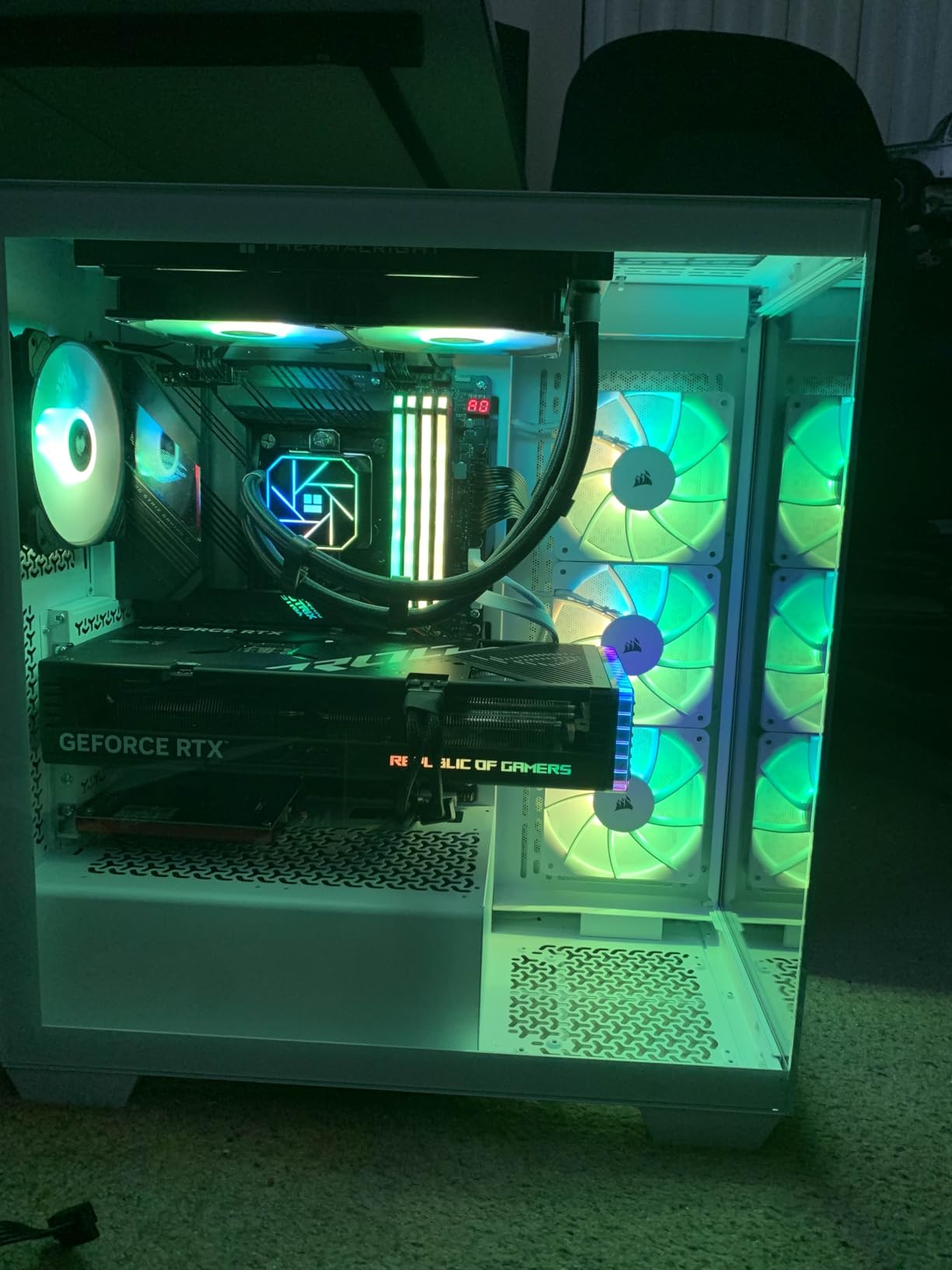 CORSAIR iCUE Link 3500X RGB Mid-Tower ATX PC Case – Panoramic Tempered Glass – Reverse Connection Motherboard Compatible – 3X CORSAIR iCUE Link RX120 RGB Fans Included – Black - Customer Photo 1