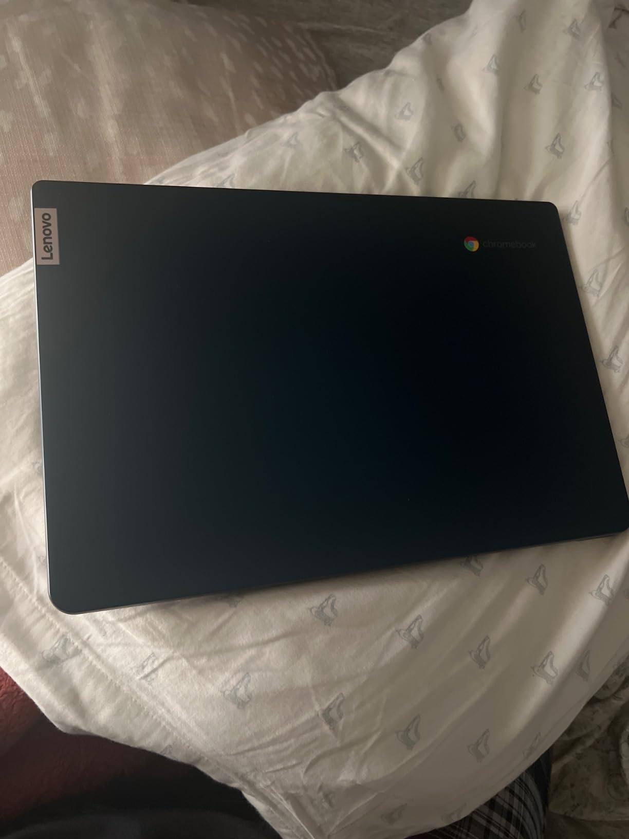 Lenovo IdeaPad Slim 3 Chromebook - 2024 - Lightweight Laptop - Waves MaxxAudio® Speakers - 14 Lenovo IdeaPad Slim 3 Chromebook - 2024 - Lightweight Laptop - Waves MaxxAudio® Speakers - 14