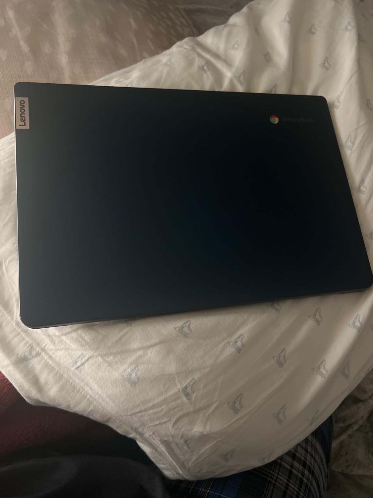 Lenovo IdeaPad Slim 3 Chromebook - 2024 - Lightweight Laptop - Waves MaxxAudio® Speakers - 14 Lenovo IdeaPad Slim 3 Chromebook - 2024 - Lightweight Laptop - Waves MaxxAudio® Speakers - 14