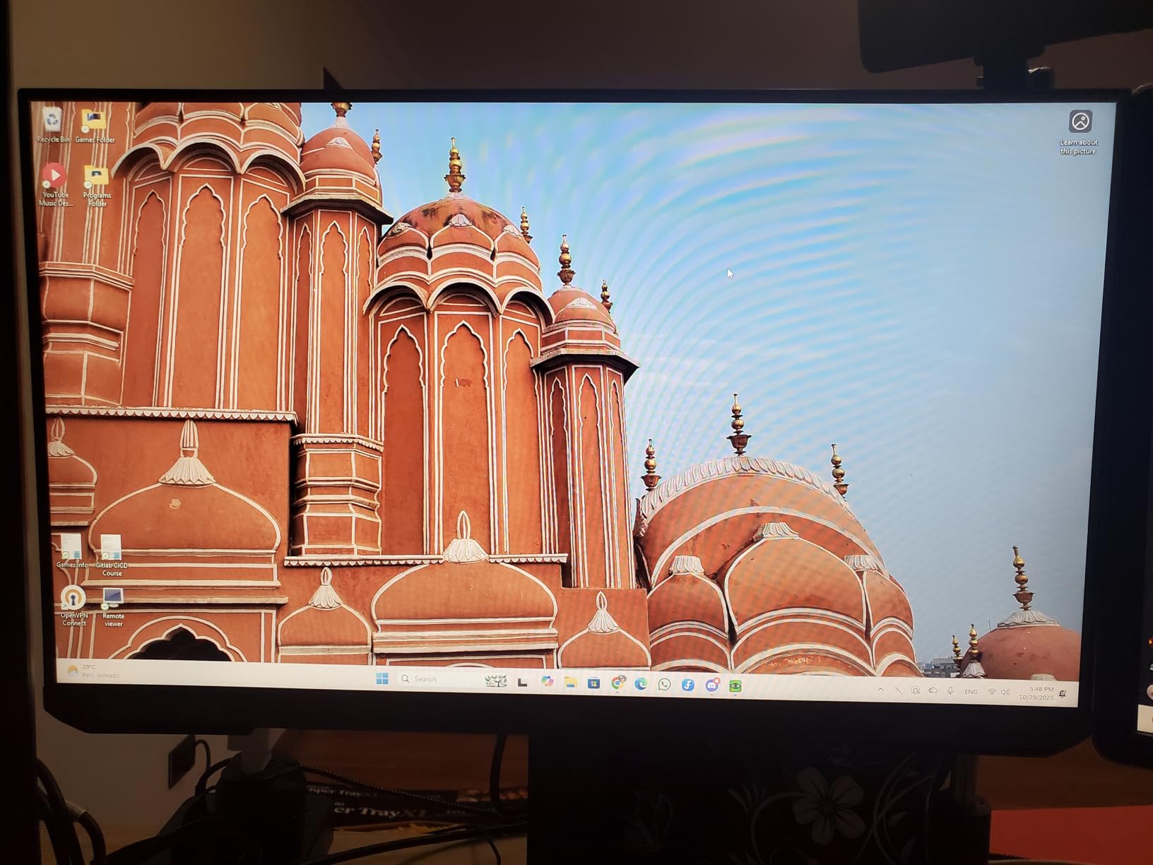 Samsung 27-Inch Odyssey G3 (G30D) Series FHD Gaming Monitor, 1ms, 180Hz, AMD FreeSync, Adjustable Stand, Black Equalizer, Virtual Aim Point, Eye Saver Mode, Flicker-Free, LS27DG302ENXZA Customer Review Samsung 27-Inch Odyssey G3 (G30D) Series FHD Gaming Monitor, 1ms, 180Hz, AMD FreeSync, Adjustable Stand, Black Equalizer, Virtual Aim Point, Eye Saver Mode, Flicker-Free, LS27DG302ENXZA - Customer Photo 1