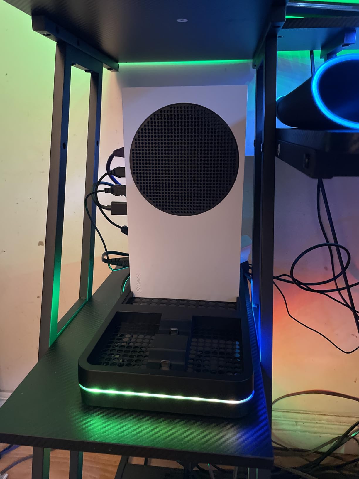 Xbox Series S - All Digital Gaming Console - 512GB SSD - Includes Xbox Wireless Controller - 120FPS - Robot White Customer Review Xbox Series S - All Digital Gaming Console - 512GB SSD - Includes Xbox Wireless Controller - 120FPS - Robot White - Customer Photo 1