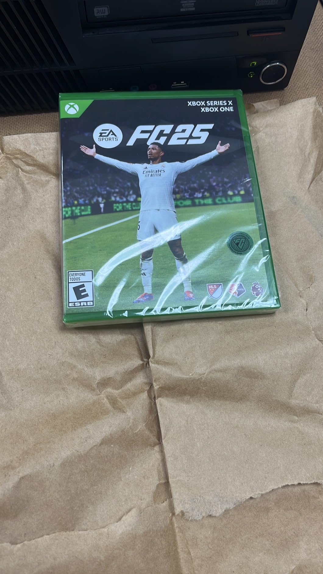 EA SPORTS FC 25 - Xbox Series X Customer Review EA SPORTS FC 25 - Xbox Series X - Customer Photo 3
