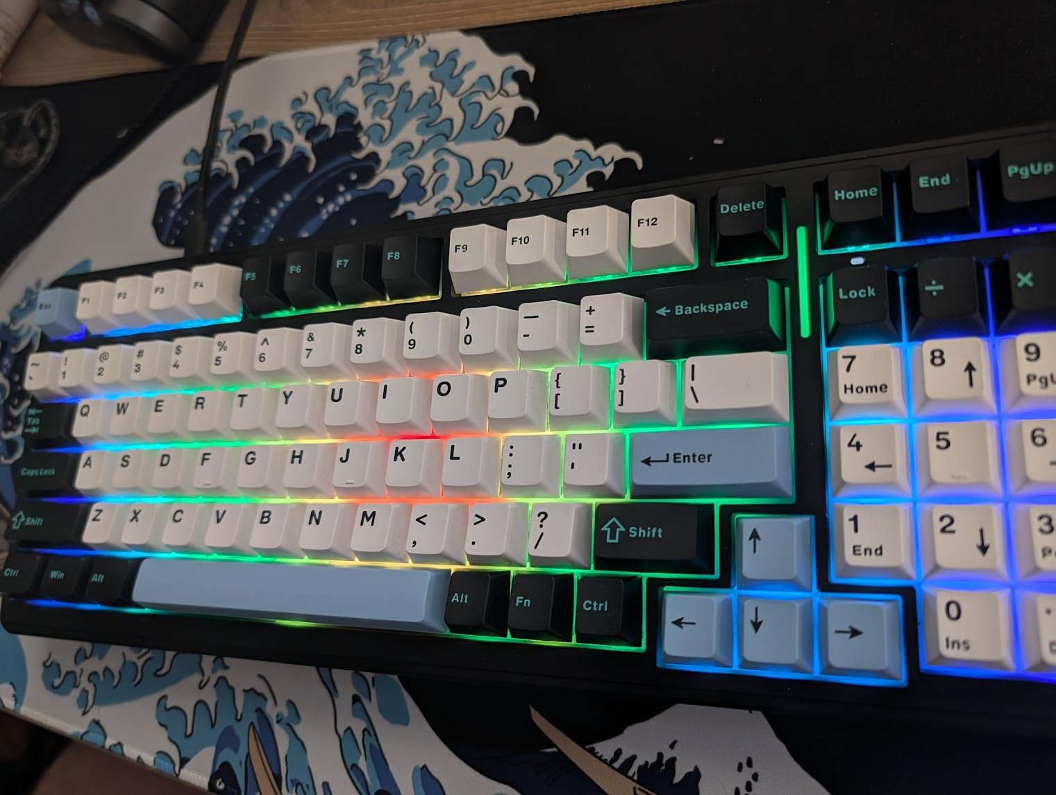 AULA F99 Wireless Mechanical Keyboard,Tri-Mode BT5.0/2.4GHz/USB-C Hot Swappable Custom Keyboard,Pre-lubed Linear Switches,RGB Backlit Gaming Keyboards for PC/Tablet/Xbox/PS4/PS5 Customer Review AULA F99 Wireless Mechanical Keyboard,Tri-Mode BT5.0/2.4GHz/USB-C Hot Swappable Custom Keyboard,Pre-lubed Linear Switches,RGB Backlit Gaming Keyboards for PC/Tablet/Xbox/PS4/PS5 - Customer Photo 3