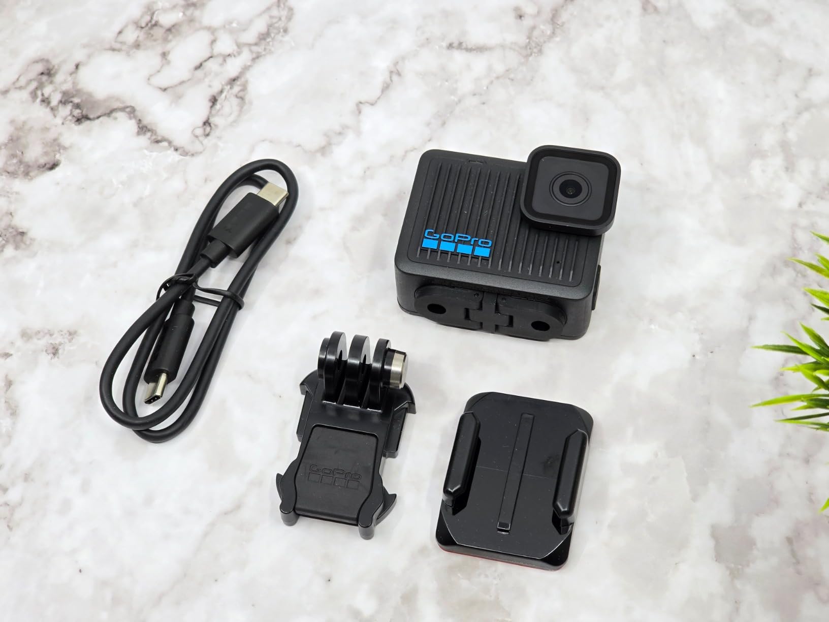 GoPro Hero - Compact Waterproof Action Camera with 4K Ultra HD Video, 12MP Photo, Touch Screen Customer Review GoPro Hero - Compact Waterproof Action Camera with 4K Ultra HD Video, 12MP Photo, Touch Screen - Customer Photo 2