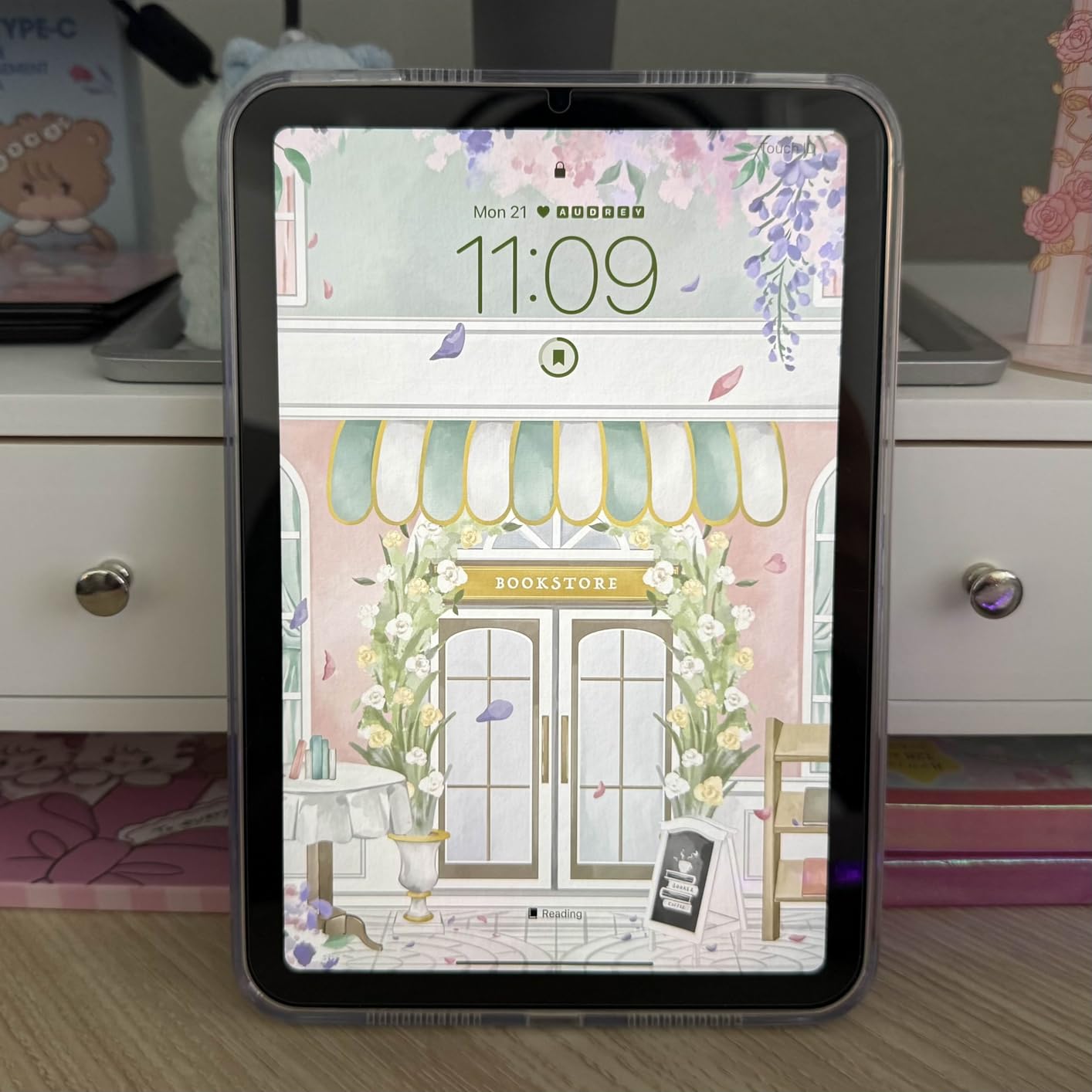 iPad mini (A17 Pro): Apple Intelligence, 8.3-inch Liquid Retina Display, 128GB, Wi-Fi 6E, 12MP Front/12MP Back Camera, Touch ID, All-Day Battery Life — Space Gray Customer Review iPad mini (A17 Pro): Apple Intelligence, 8.3-inch Liquid Retina Display, 128GB, Wi-Fi 6E, 12MP Front/12MP Back Camera, Touch ID, All-Day Battery Life — Space Gray - Customer Photo 1
