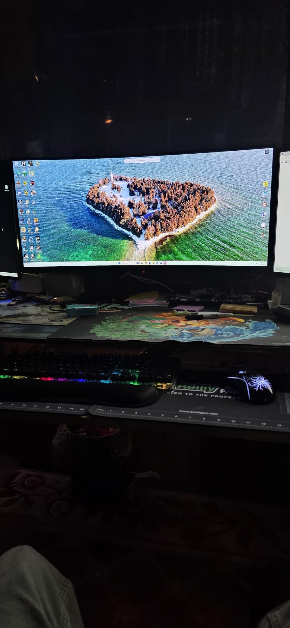 CRUA 34 Inch Curved Gaming Monitor, 21:9 WQHD 3440x1440 165Hz/144Hz 1500R Ultrawide Computer Monitor Support Freesync, PIP/PBP, 120% sRGB, HDMI 2.0 & DP 1.4, Wall Mountable/Tilt Adjustable-Black - Customer Photo 1