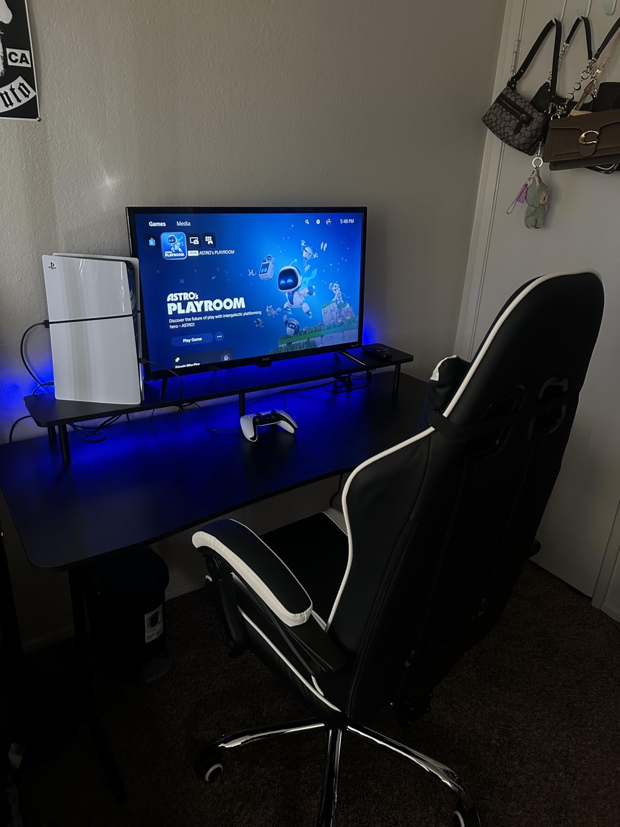 GTRACING 55 Inch Gaming Desk with LED Lights & Power Outlet, Computer Gamer Desk with Monitor Stand, Ergonomic Carbon Fiber Gaming Table Home Office Desk with Headphone Hook & Mouse Pad Customer Review GTRACING 55 Inch Gaming Desk with LED Lights & Power Outlet, Computer Gamer Desk with Monitor Stand, Ergonomic Carbon Fiber Gaming Table Home Office Desk with Headphone Hook & Mouse Pad - Customer Photo 2