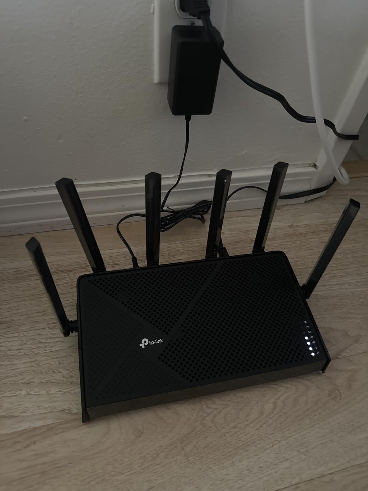 TP-Link Archer BE6500 Dual-Band Wi-Fi 7 Router (Archer BE400) | Dual 2.5 Gbps Ports USB 3.0 | Covers up to 2,400 Sq. ft and 90 Devices | Quad-core CPU| HomeShield, Private IoT, Free Expert Support Customer Review TP-Link Archer BE6500 Dual-Band Wi-Fi 7 Router (Archer BE400) | Dual 2.5 Gbps Ports USB 3.0 | Covers up to 2,400 Sq. ft and 90 Devices | Quad-core CPU| HomeShield, Private IoT, Free Expert Support - Customer Photo 1