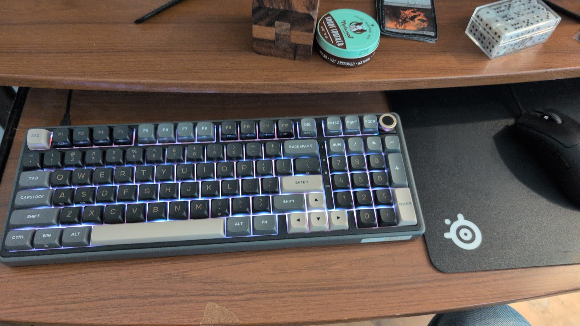 RK ROYAL KLUDGE R98 Pro Wired Mechanical Keyboard, 96% Creamy Gaming Keyboard RGB Backlit with Number Pad and Volume Knob, Gasket Mount, MDA Profile PBT Keycaps, Hot Swappable Pre-lubed Linear Switch Customer Review RK ROYAL KLUDGE R98 Pro Wired Mechanical Keyboard, 96% Creamy Gaming Keyboard RGB Backlit with Number Pad and Volume Knob, Gasket Mount, MDA Profile PBT Keycaps, Hot Swappable Pre-lubed Linear Switch - Customer Photo 2