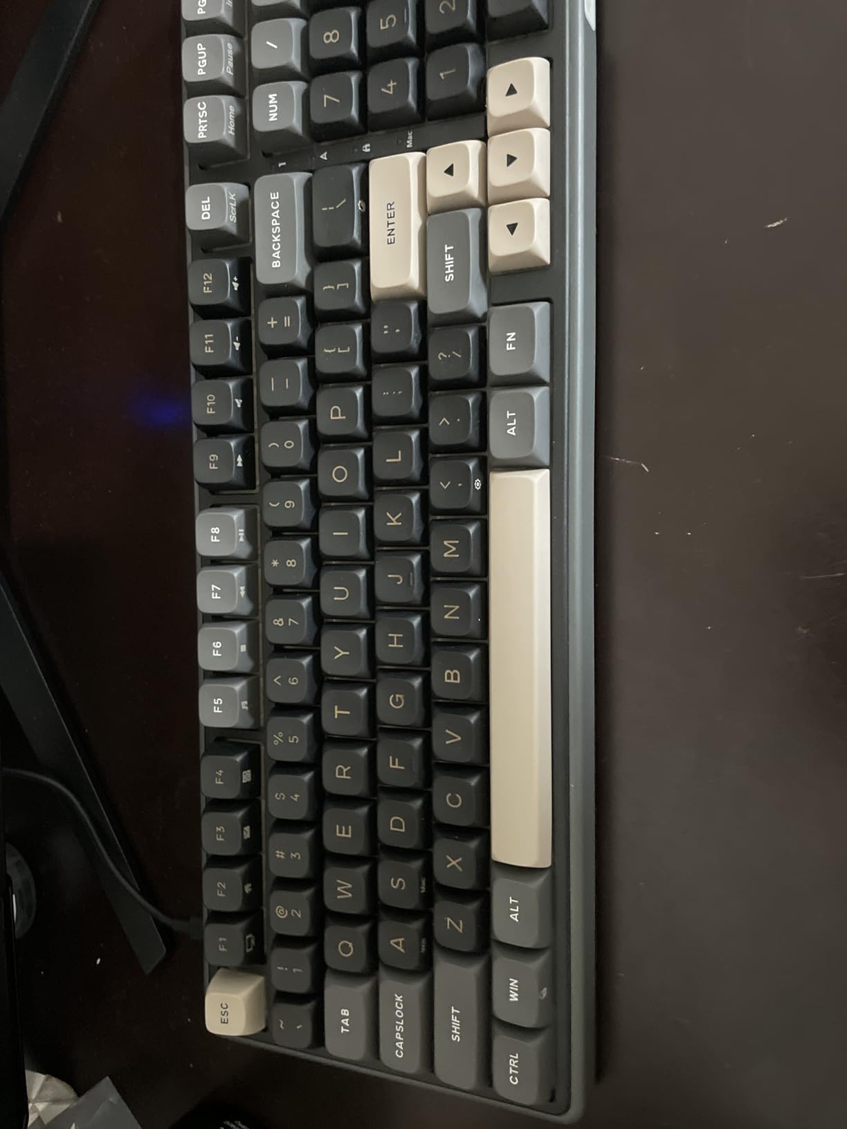 RK ROYAL KLUDGE R98 Pro Wired Mechanical Keyboard, 96% Creamy Gaming Keyboard RGB Backlit with Number Pad and Volume Knob, Gasket Mount, MDA Profile PBT Keycaps, Hot Swappable Pre-lubed Linear Switch Customer Review RK ROYAL KLUDGE R98 Pro Wired Mechanical Keyboard, 96% Creamy Gaming Keyboard RGB Backlit with Number Pad and Volume Knob, Gasket Mount, MDA Profile PBT Keycaps, Hot Swappable Pre-lubed Linear Switch - Customer Photo 3