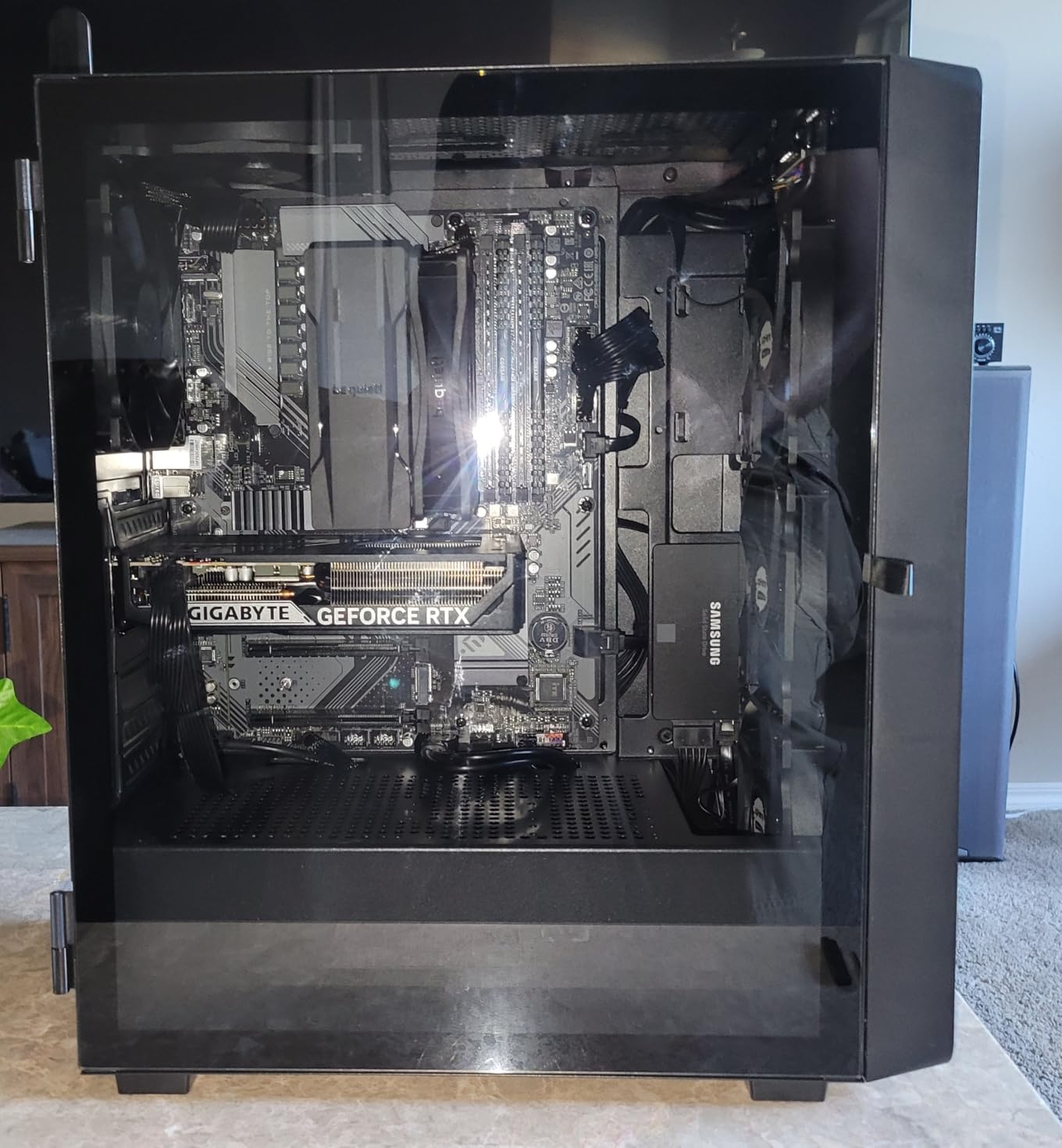 GIGABYTE B550 Eagle WIFI6 Motherboard, Supports AMD AM4 Ryzen 5000 Processors, ATX, DDR4, 2X M.2, PCIe 4.0, WIFI6, 1GbE LAN, EZ-Latch Customer Review GIGABYTE B550 Eagle WIFI6 Motherboard, Supports AMD AM4 Ryzen 5000 Processors, ATX, DDR4, 2X M.2, PCIe 4.0, WIFI6, 1GbE LAN, EZ-Latch - Customer Photo 3