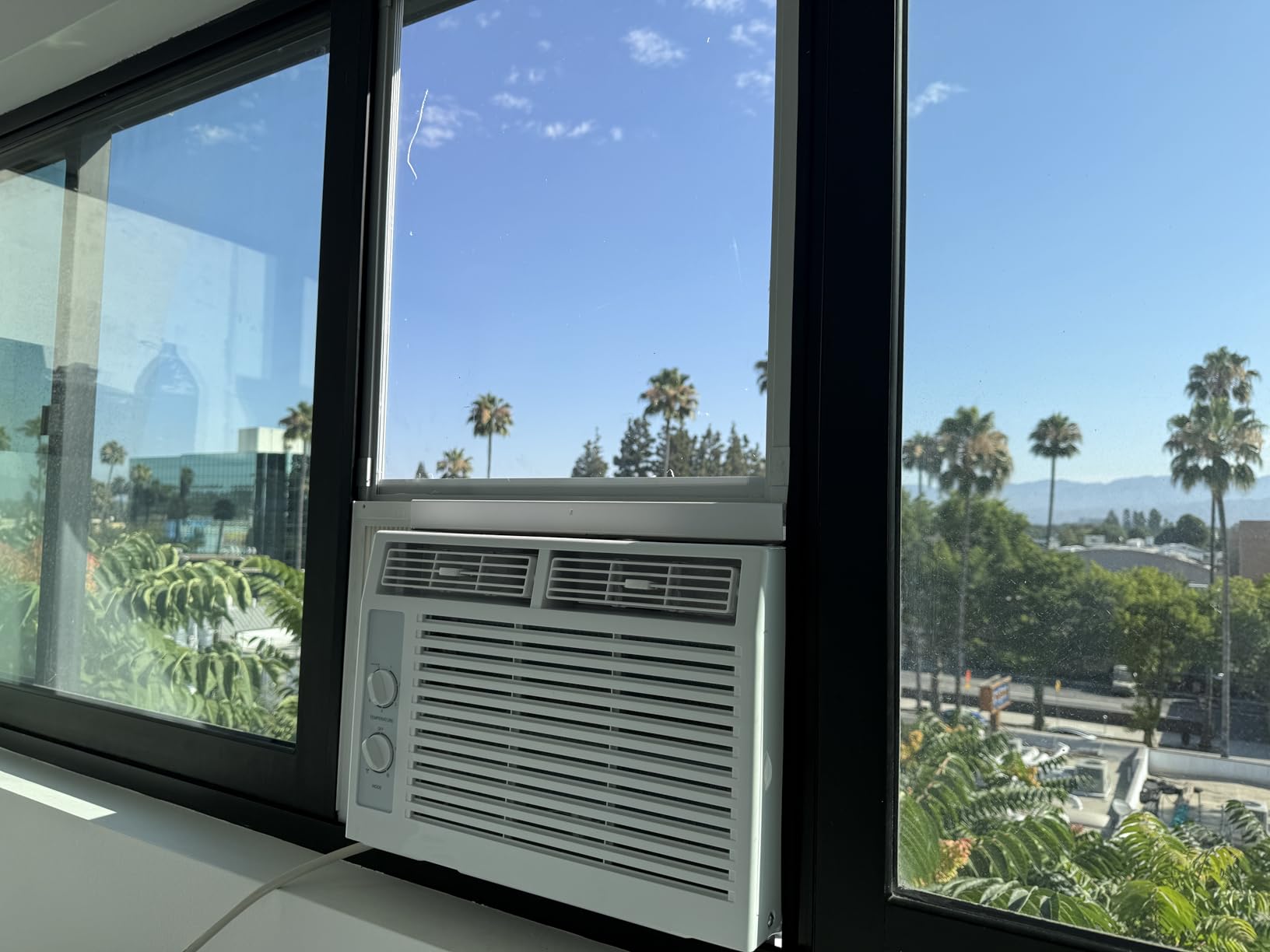 COWSAR 10000BTUs Window Air Conditioner, Window AC Unit Cooling up to 450sq.ft, 4 Modes and 3 Fan Speeds, 24H Timer, Remote Control, Quiet Operation, Reusable Filter - Customer Photo 4