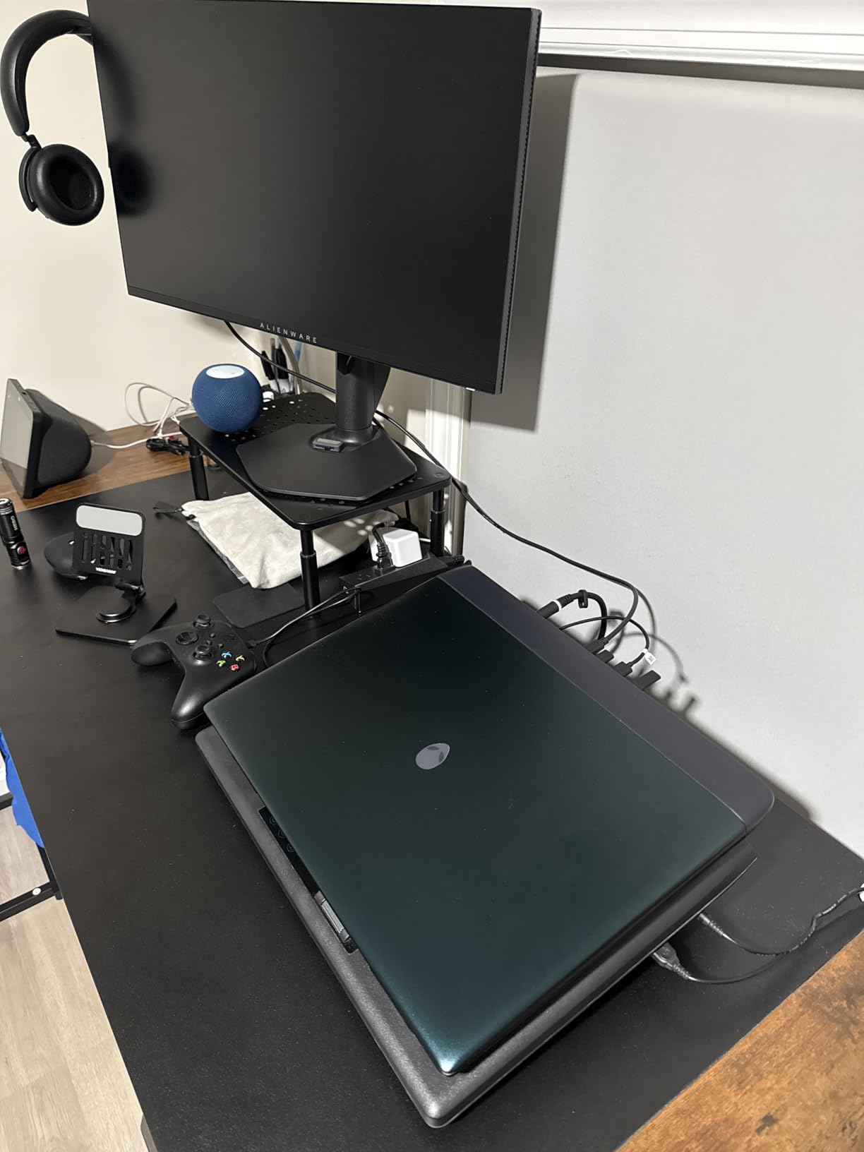 Alienware 16 Area-51 Gaming Laptop AA16250-16