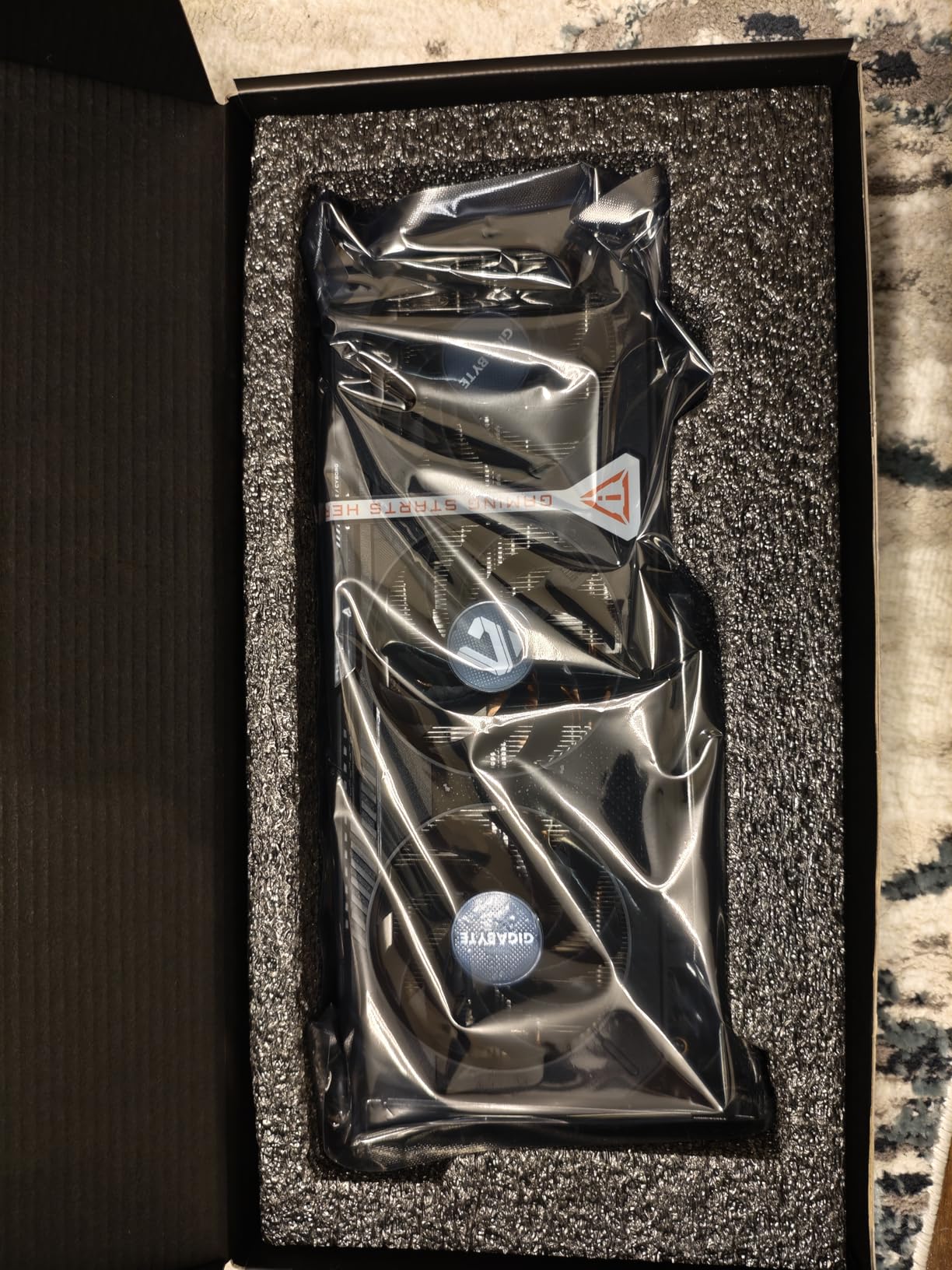 GIGABYTE Radeon RX 9060 XT Gaming OC 16G Graphics Card, PCIe 5.0, 16GB GDDR6, GV-R9060XTGAMING OC-16GD Video Card Customer Review GIGABYTE Radeon RX 9060 XT Gaming OC 16G Graphics Card, PCIe 5.0, 16GB GDDR6, GV-R9060XTGAMING OC-16GD Video Card - Customer Photo 4