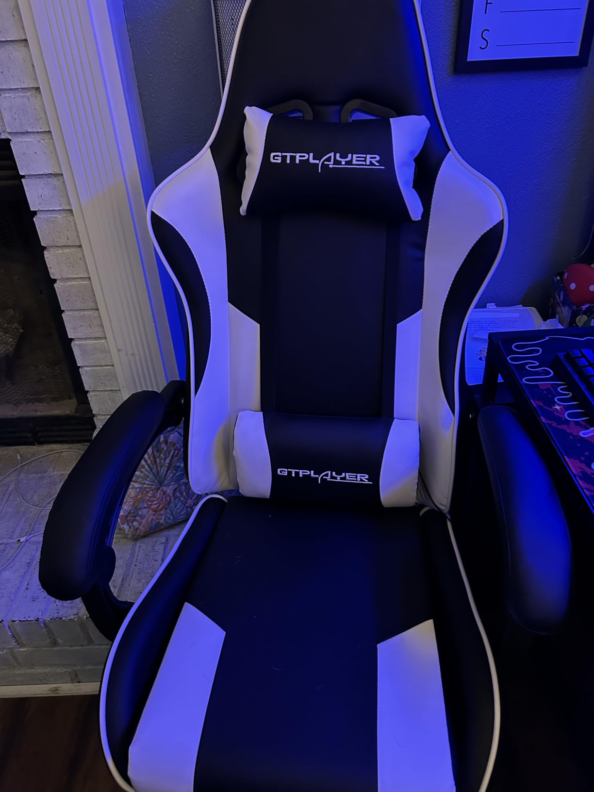 GTPLAYER Gaming Chair, Computer Chair with Footrest and Lumbar Support, Height Adjustable Game Chair with 360°-Swivel Seat and Headrest and for Office or Gaming (Snow White) Customer Review GTPLAYER Gaming Chair, Computer Chair with Footrest and Lumbar Support, Height Adjustable Game Chair with 360°-Swivel Seat and Headrest and for Office or Gaming (Snow White) - Customer Photo 1