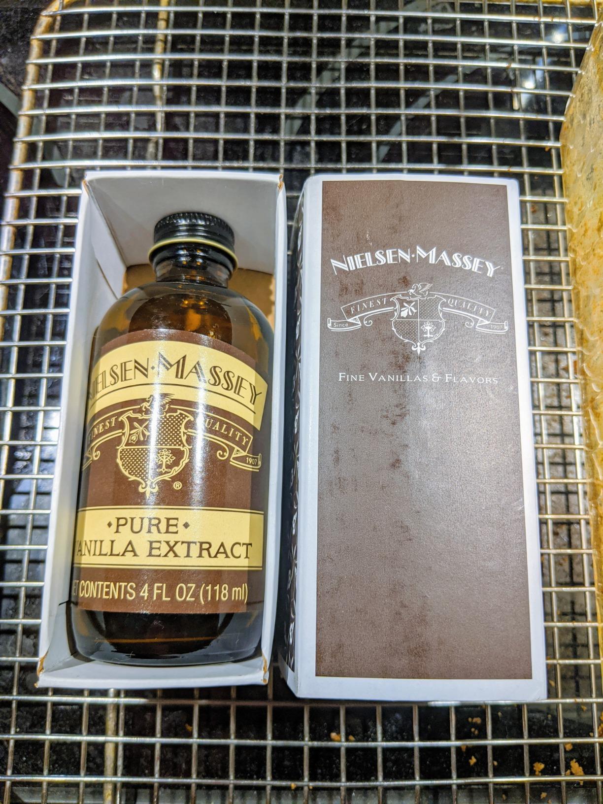 Nielsen-Massey Pure Vanilla Extract for Baking and Cooking, 4 Ounce Bottle Customer Review Nielsen-Massey Pure Vanilla Extract for Baking and Cooking, 4 Ounce Bottle - Customer Photo 1