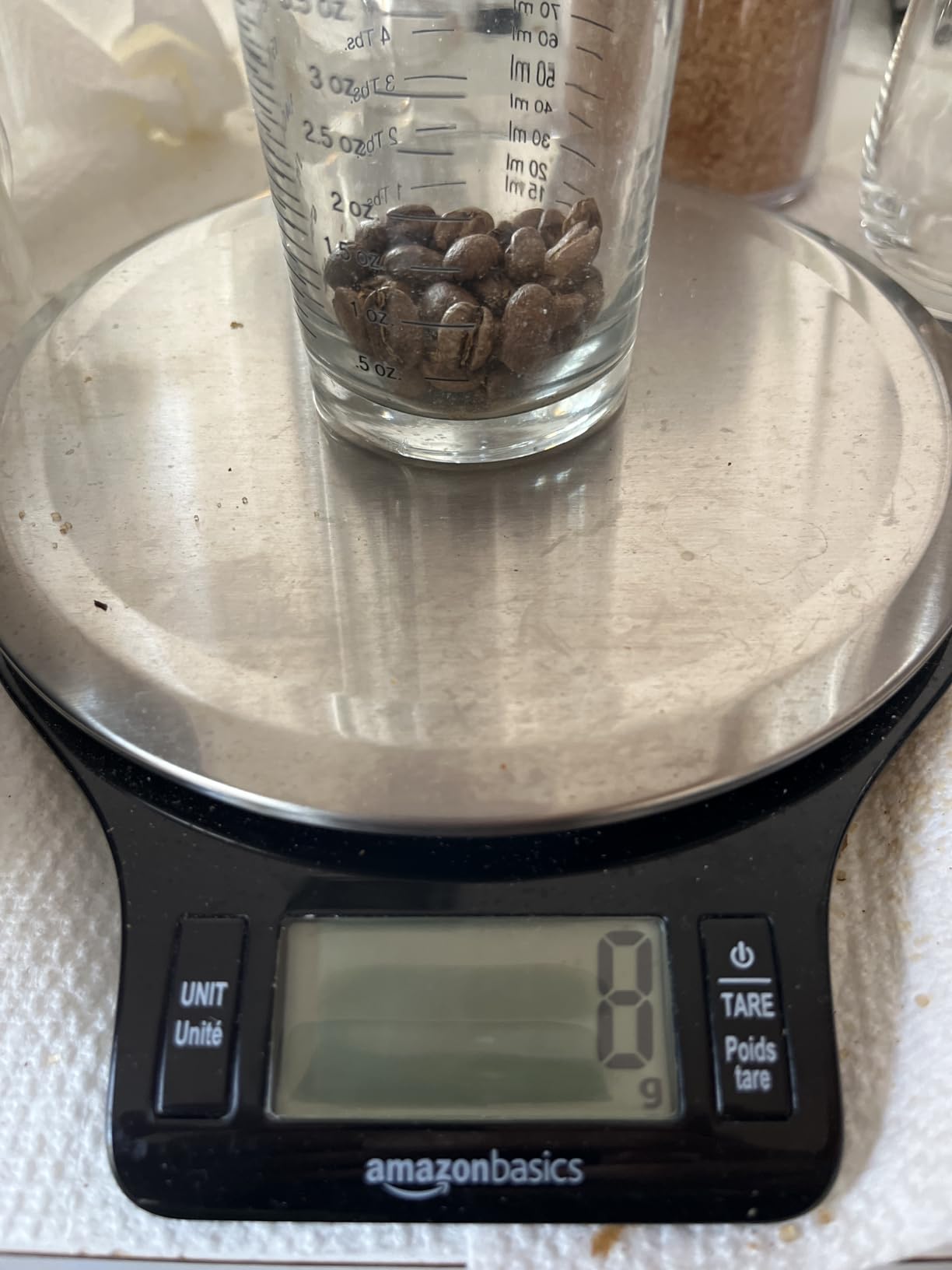 Amazon Basics Digital Kitchen Scale with LCD Display, Batteries Included, Weighs up to 11 pounds, Black and Stainless Steel Customer Review Amazon Basics Digital Kitchen Scale with LCD Display, Batteries Included, Weighs up to 11 pounds, Black and Stainless Steel - Customer Photo 1