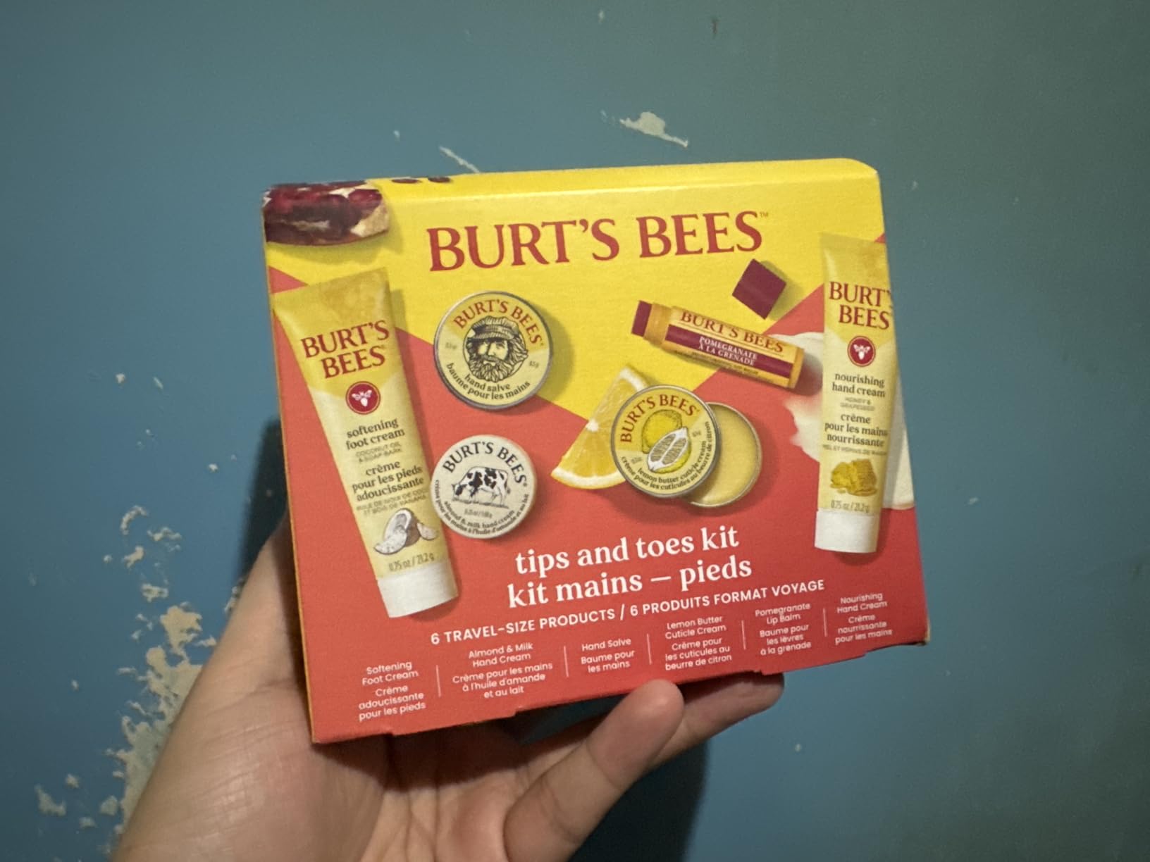 Burt's Bees Pregnancy Essentials Christmas Gifts Set, 3 Baby Shower Products & Must Have Baby Registry Items, Nourishing Skincare for Mom to be - Mama Belly Butter, Original Lip Balm, Leg & Foot Cream Customer Review Burt's Bees Pregnancy Essentials Christmas Gifts Set, 3 Baby Shower Products & Must Have Baby Registry Items, Nourishing Skincare for Mom to be - Mama Belly Butter, Original Lip Balm, Leg & Foot Cream - Customer Photo 2