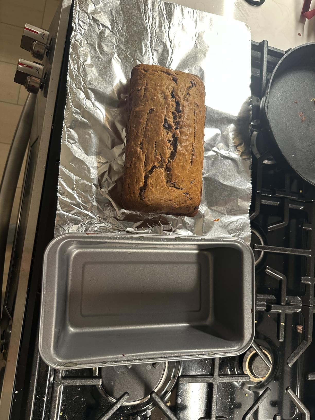 Amazon Basics Rectangular Baking Bread Loaf Pan, 9.5 x 5 Inch, Set of 2, Gray Customer Review Amazon Basics Rectangular Baking Bread Loaf Pan, 9.5 x 5 Inch, Set of 2, Gray - Customer Photo 1