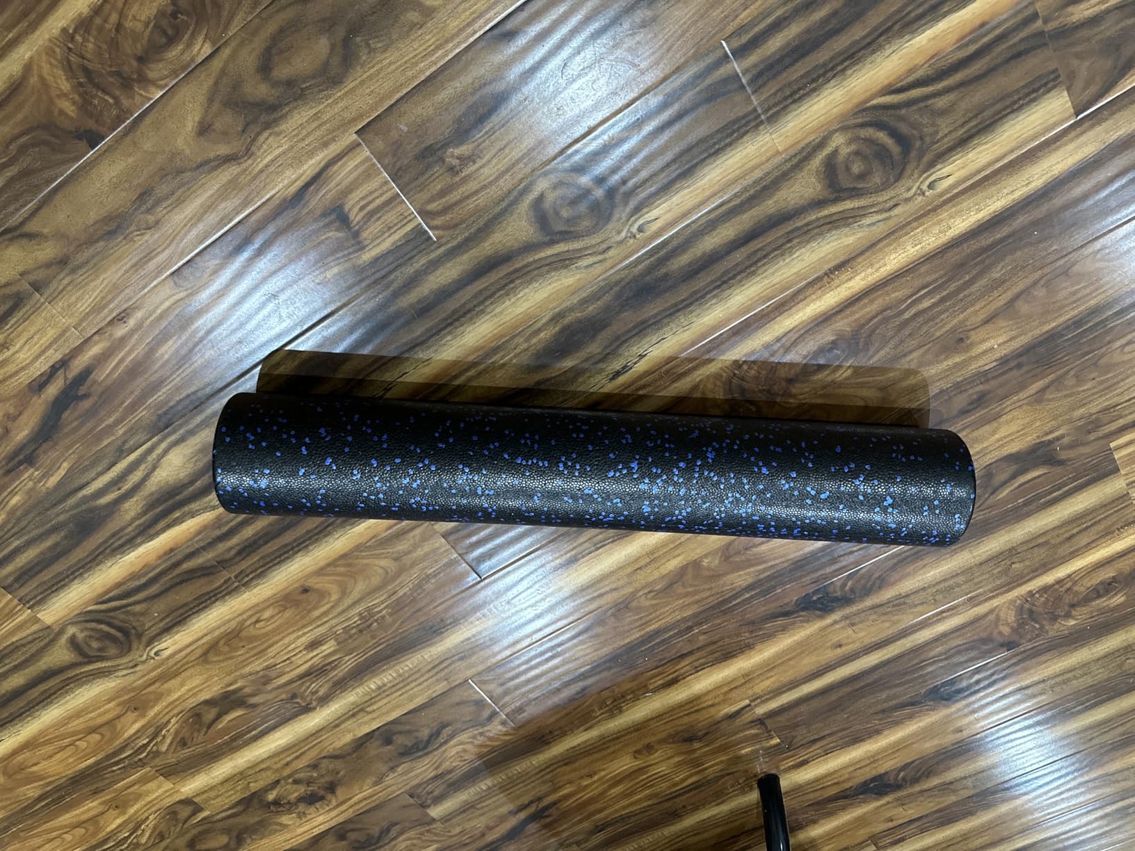 Amazon Basics High Density Foam Roller Customer Review Amazon Basics High Density Foam Roller - Customer Photo 1