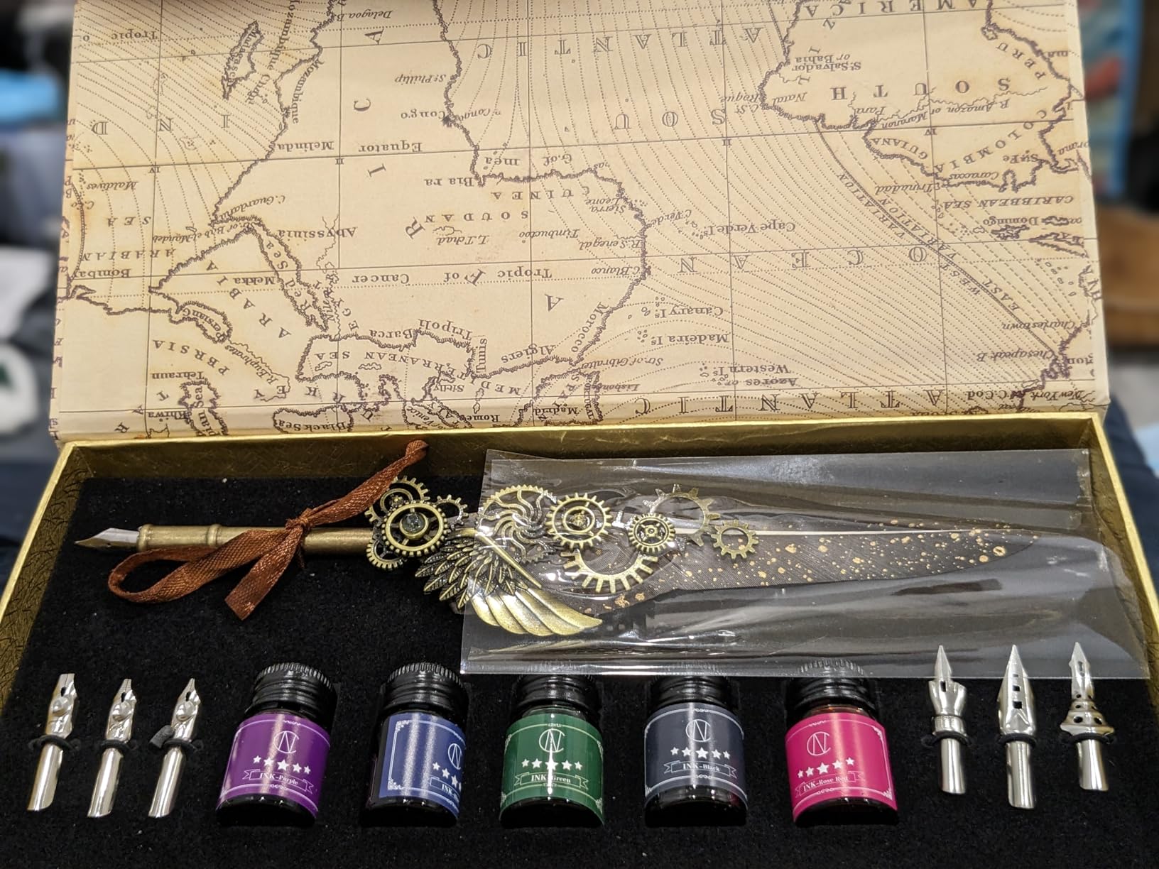 NC Feather Quill Pen Set - Includes 5 Ink Bottles, 6 Nibs, Mechanical Quill Pen for Calligraphy, Writing Letters, Signing, Invitations Etc (Grey) Customer Review NC Feather Quill Pen Set - Includes 5 Ink Bottles, 6 Nibs, Mechanical Quill Pen for Calligraphy, Writing Letters, Signing, Invitations Etc (Grey) - Customer Photo 1