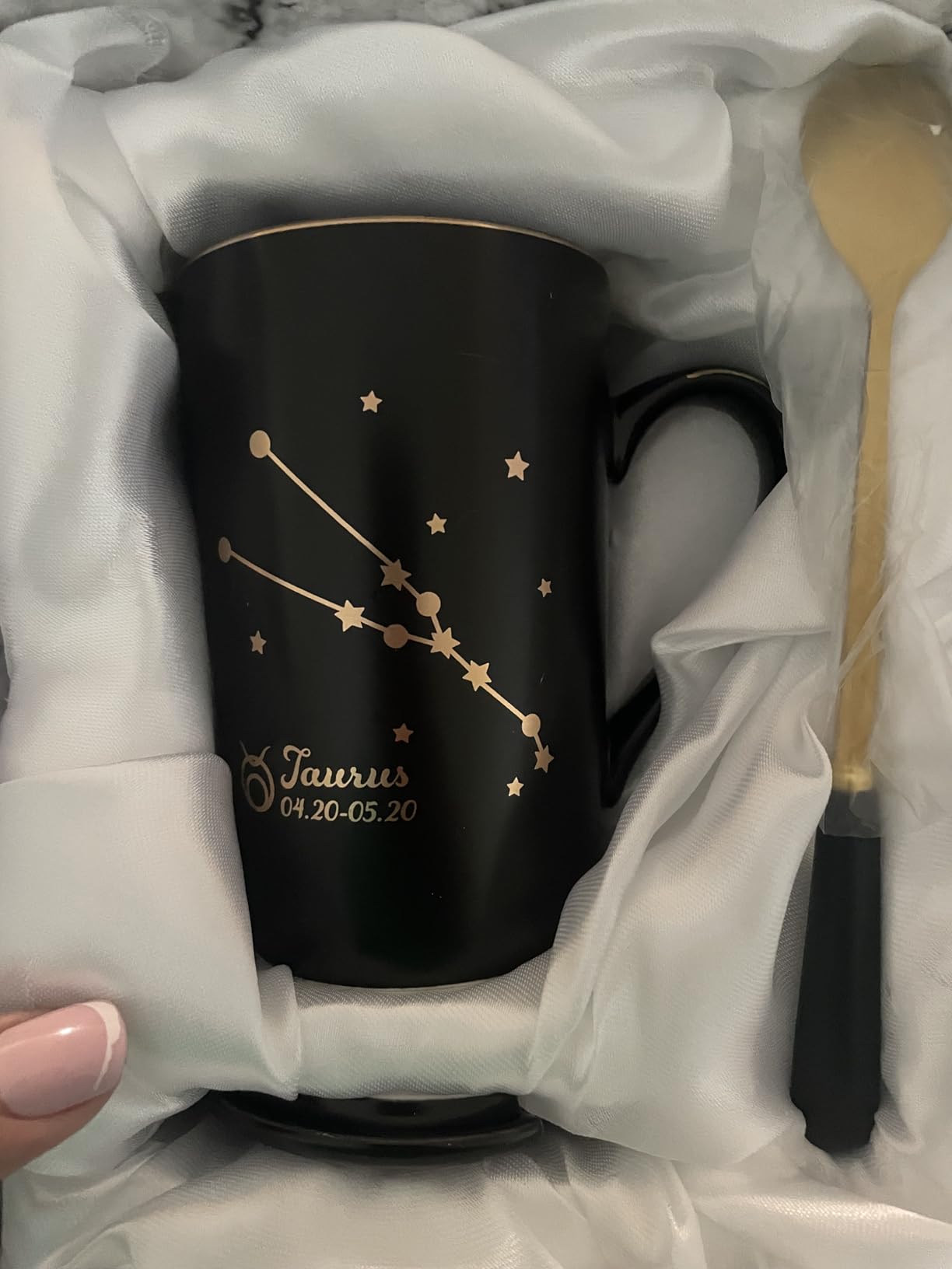 YHRJWN Leo Gifts for Woman - Zodiac Star Sign Astrology Birthday Gifts for Sister, Girls Men, Friends - Leo Coffee Mug for 12 Constellation Lovers, Jul Aug Birth Gifts with Gift Box (14 Oz, Black) Customer Review YHRJWN Leo Gifts for Woman - Zodiac Star Sign Astrology Birthday Gifts for Sister, Girls Men, Friends - Leo Coffee Mug for 12 Constellation Lovers, Jul Aug Birth Gifts with Gift Box (14 Oz, Black) - Customer Photo 1