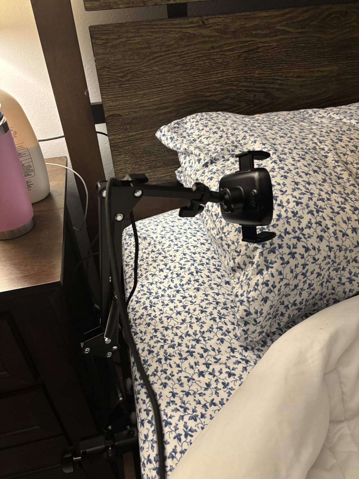 LISEN Gooseneck Phone Holder for Desk Bed [3rd Upgrade] Cell Phone Stand for Desk,Recording for iPhone Holder Fit iPhone 17 16 Filming Camera Laying Down,Bed Accessories Flexible Arm Clamp Clip Stand - Customer Photo 2