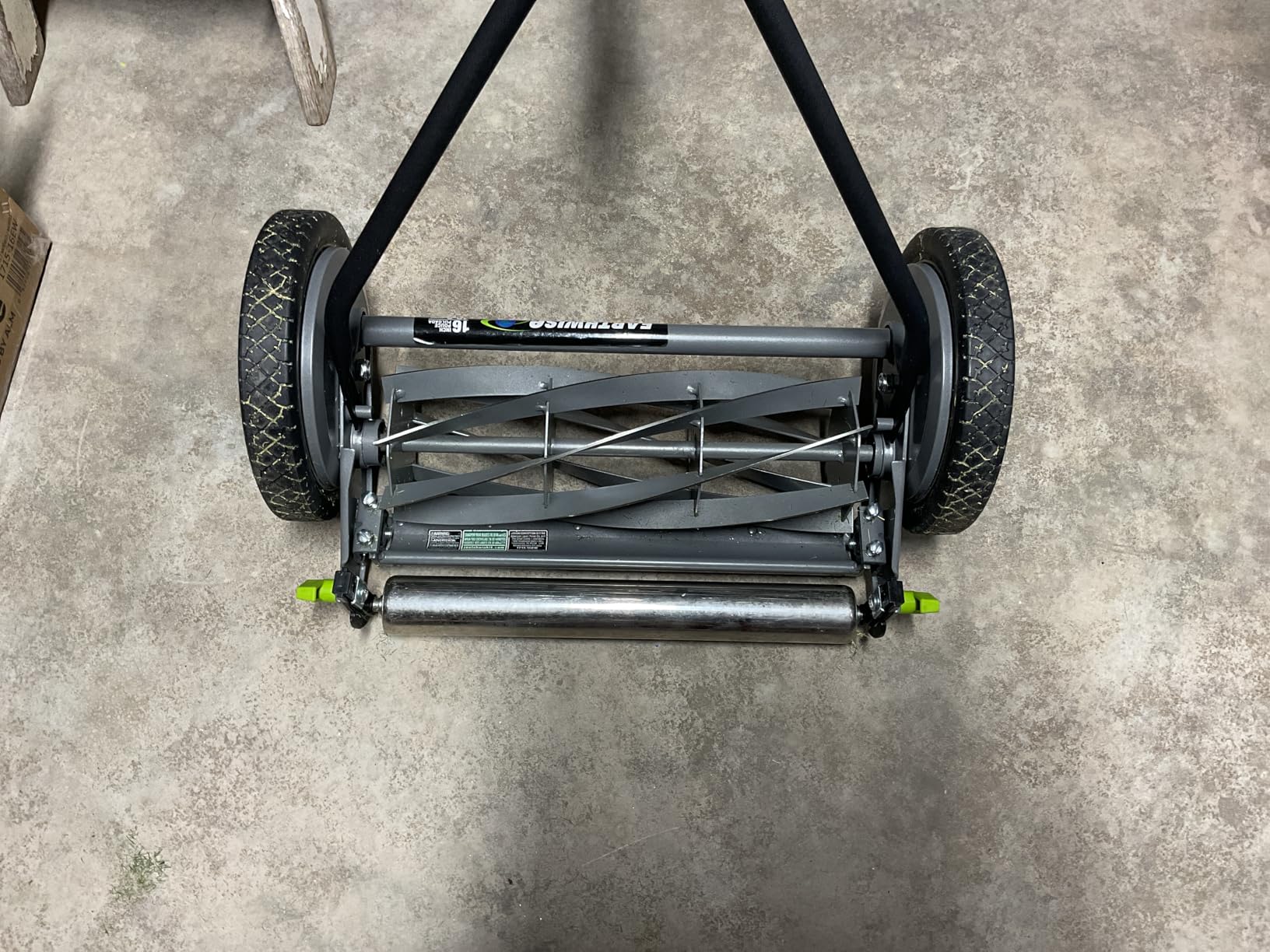Earthwise 1816-18EW 18-Inch 5-Blade Push Reel Lawn Mower, Grey Customer Review Earthwise 1816-18EW 18-Inch 5-Blade Push Reel Lawn Mower, Grey - Customer Photo 1
