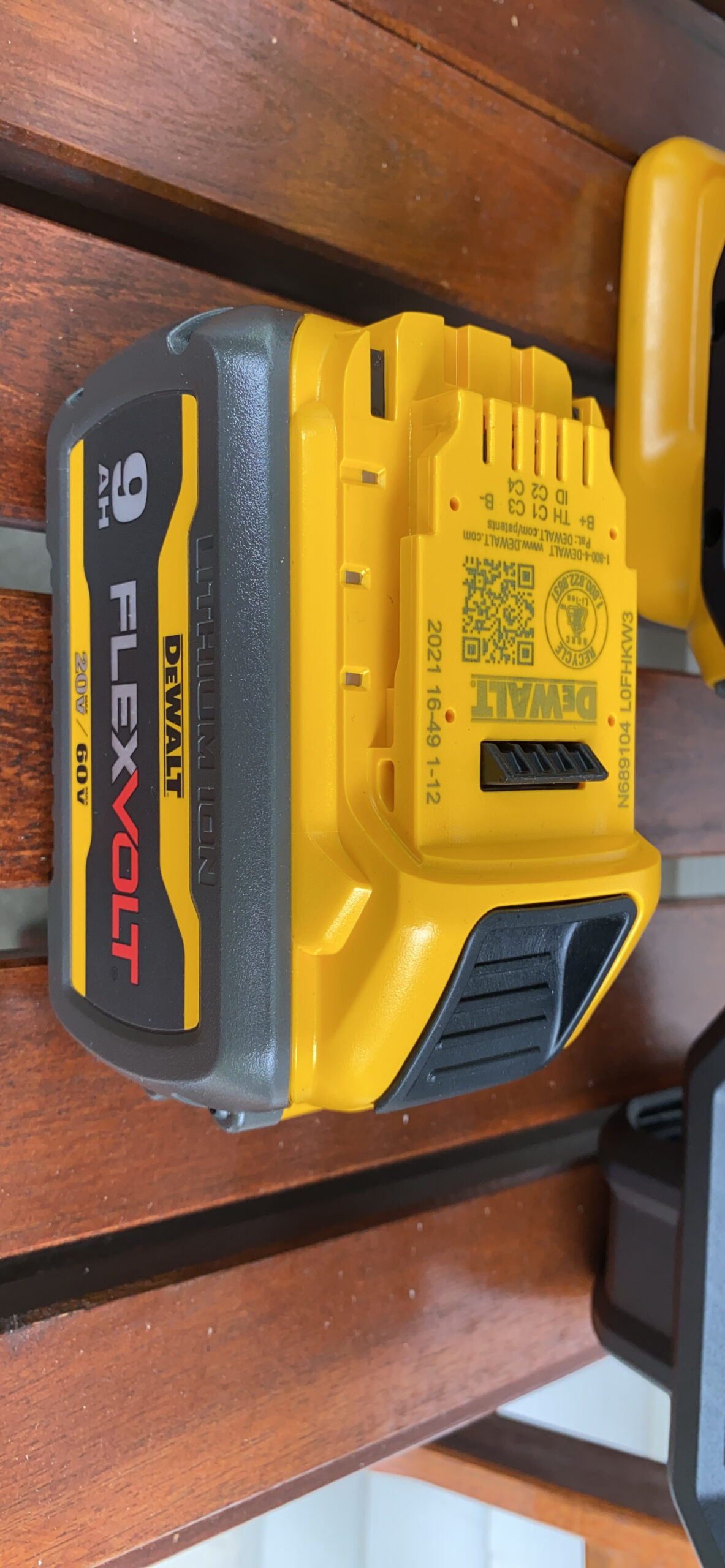 DEWALT FLEXVOLT 60V MAX* Blower, 125 MPH, 600 CFM (DCBL772X1) - Customer Photo 4