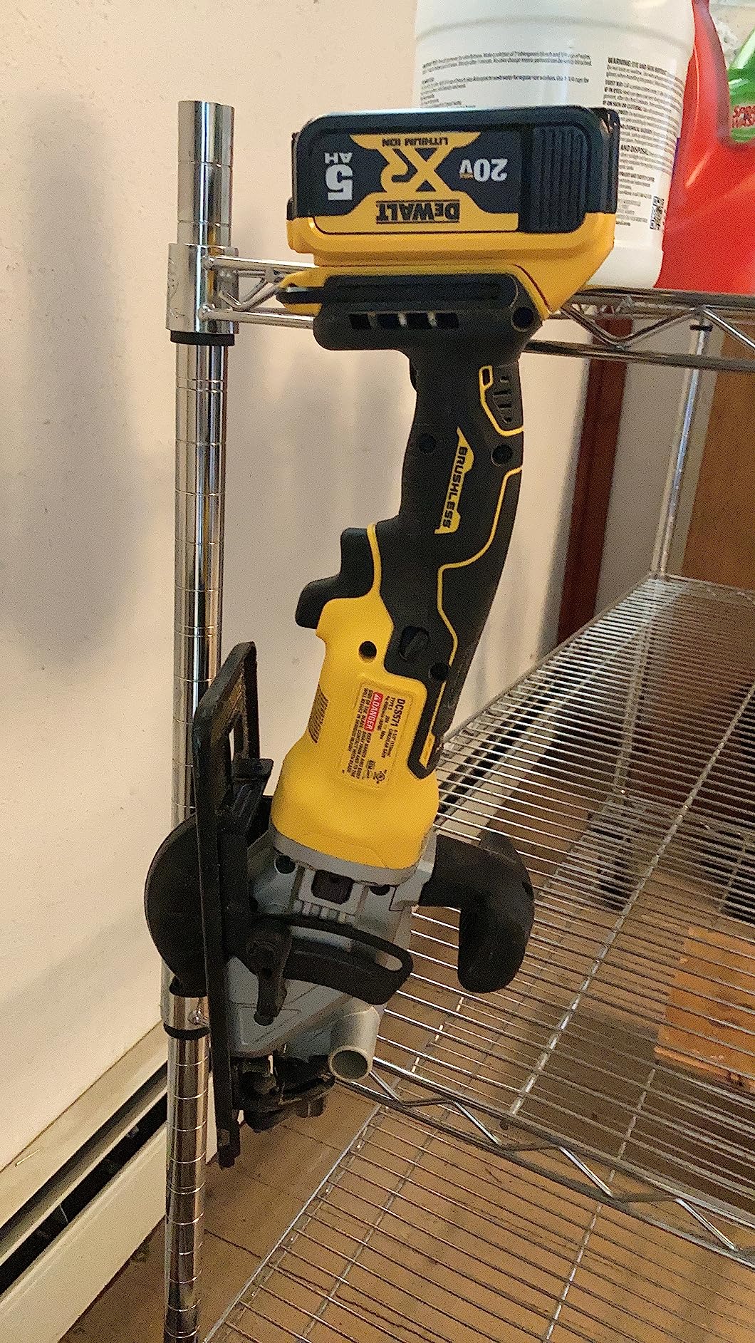 DEWALT ATOMIC 20V MAX* Circular Saw Kit, 4-1/2-Inch (DCS571P1) Customer Review DEWALT ATOMIC 20V MAX* Circular Saw Kit, 4-1/2-Inch (DCS571P1) - Customer Photo 1