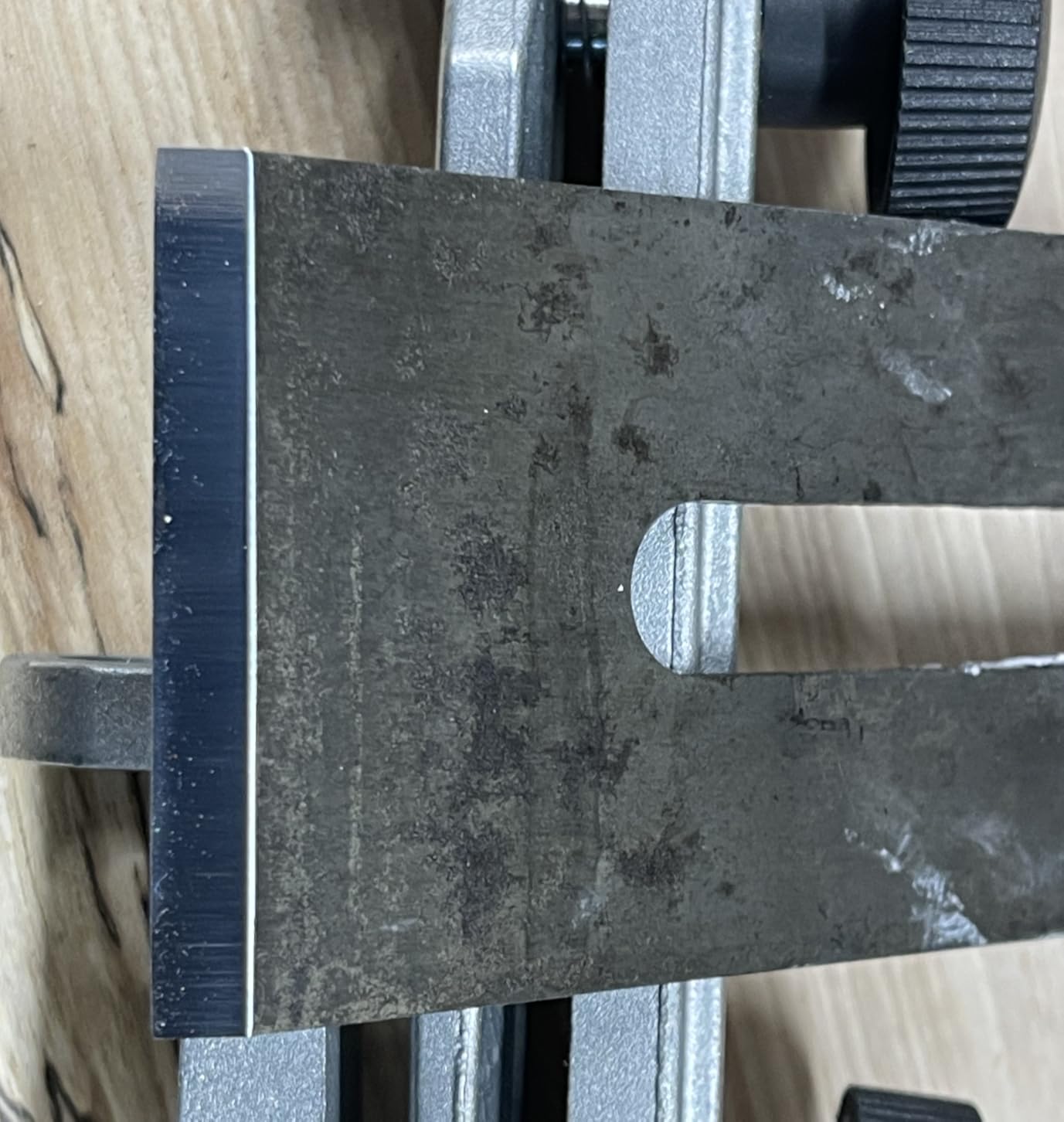 BUCKTOOL 8 Inch 3/4 HP Low-Speed Bench Grinder fit CBN Wheel Professional Wobble-free Wheel Grinder TDS-200C4HL - Customer Photo 1