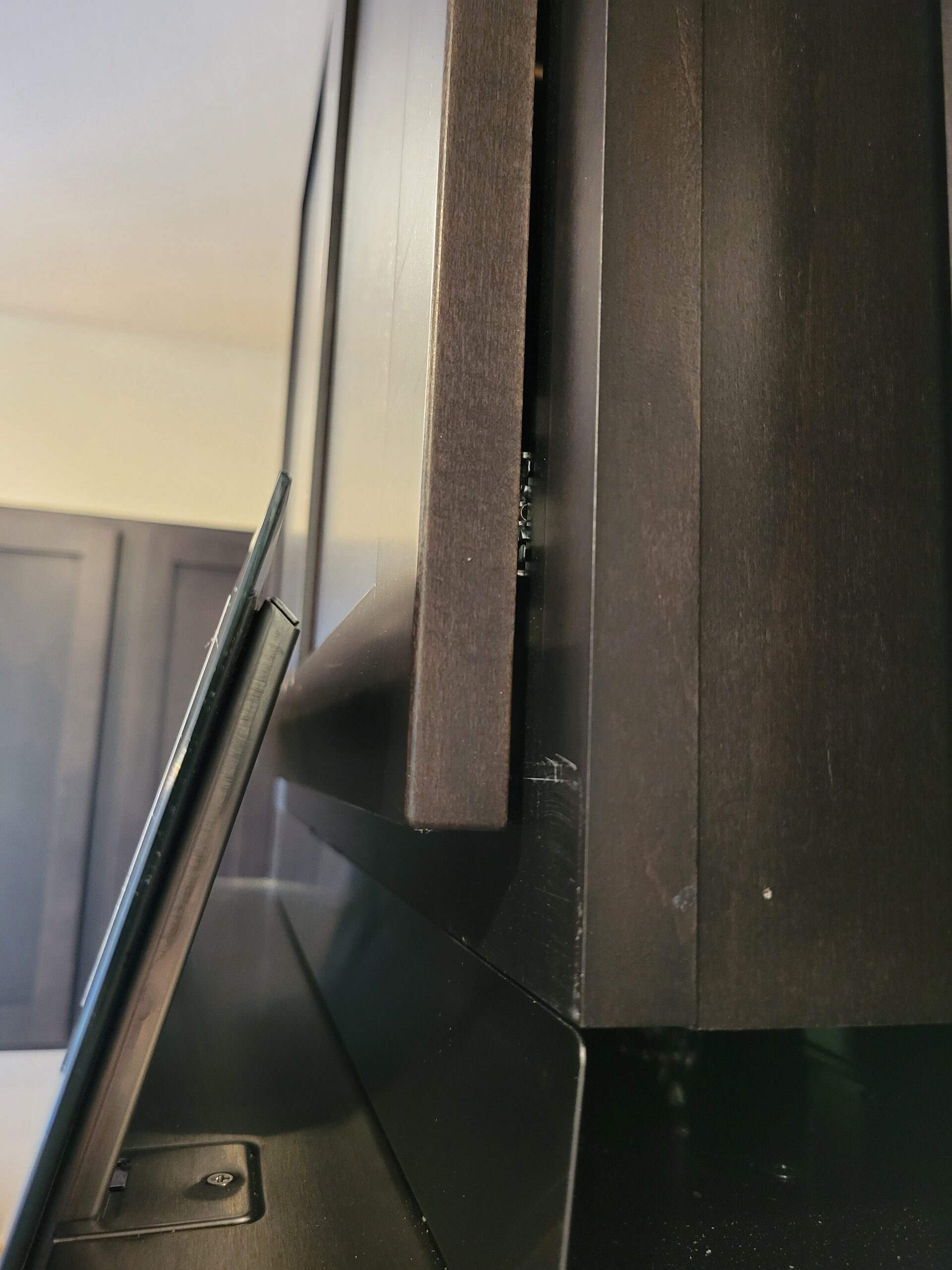 Robam 30â Range Hood, Convenient Hands-Off Operation, Powerful Suction with Turbo Mode, UNIQUE SLANTED BLACK GLASS DESIGN, Under-Cabinet or Wall Mount, Dishwasher Safe Baffle Customer Review Robam 30â Range Hood, Convenient Hands-Off Operation, Powerful Suction with Turbo Mode, UNIQUE SLANTED BLACK GLASS DESIGN, Under-Cabinet or Wall Mount, Dishwasher Safe Baffle - Customer Photo 1