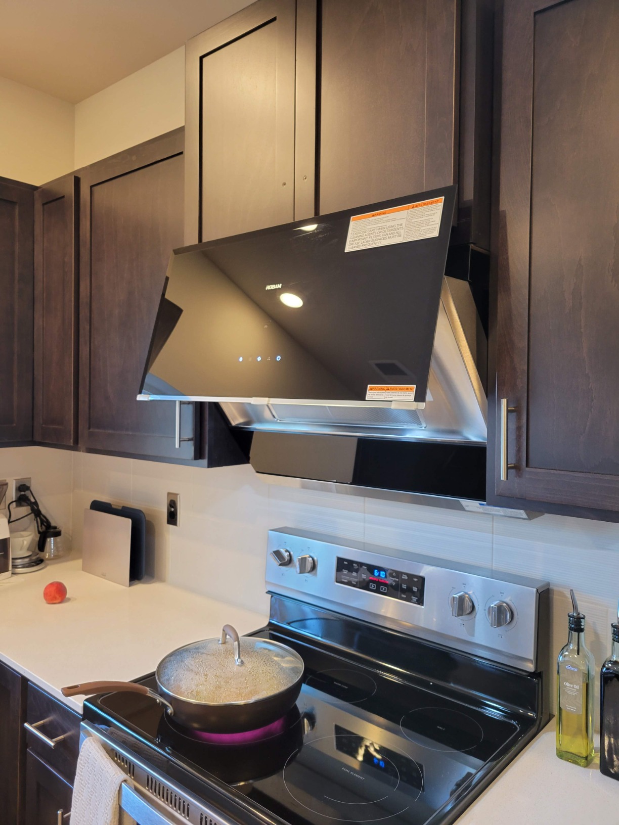Robam 30â Range Hood, Convenient Hands-Off Operation, Powerful Suction with Turbo Mode, UNIQUE SLANTED BLACK GLASS DESIGN, Under-Cabinet or Wall Mount, Dishwasher Safe Baffle Customer Review Robam 30â Range Hood, Convenient Hands-Off Operation, Powerful Suction with Turbo Mode, UNIQUE SLANTED BLACK GLASS DESIGN, Under-Cabinet or Wall Mount, Dishwasher Safe Baffle - Customer Photo 2
