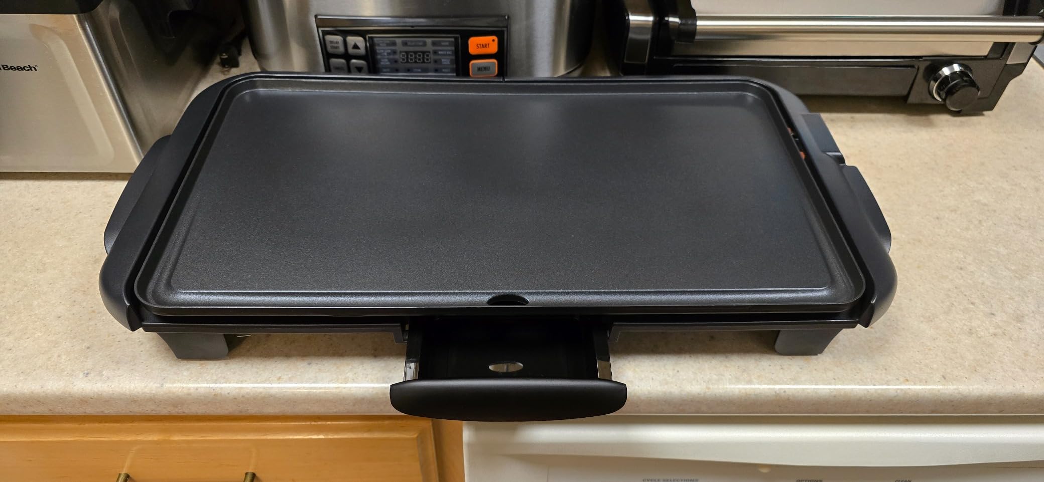 bella Electric Griddle with Warming Tray - Smokeless Indoor Grill, Reversible Nonstick Cooking Plates, Large 10'' x 20'' Surface, Dishwasher Safe, Easy to Store, Black/Stainless Steel Customer Review bella Electric Griddle with Warming Tray - Smokeless Indoor Grill, Reversible Nonstick Cooking Plates, Large 10'' x 20'' Surface, Dishwasher Safe, Easy to Store, Black/Stainless Steel - Customer Photo 1