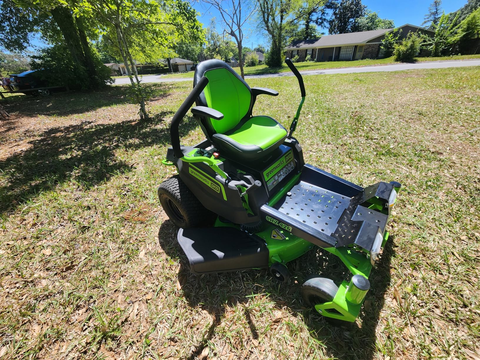 Greenworks 60V 42â Cordless Electric CrossoverZ Zero Turn Riding Mower, (4) 8.0Ah Batteries and (2) Dual Port Turbo Chargers - Customer Photo 1