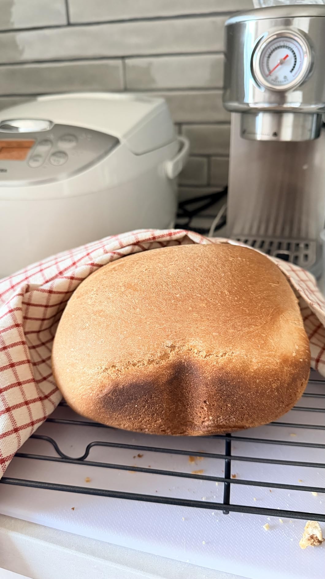 2LB Bread Maker Machine, OSIPOTO 17 in 1 Automatic Stainless Steel Bread Machine, Non-stick, Beginner-Friendly Controls, 15 Hour Timer, Easy to Clean Low Noise, High Success Rate for Homemade Bread - Customer Photo 1