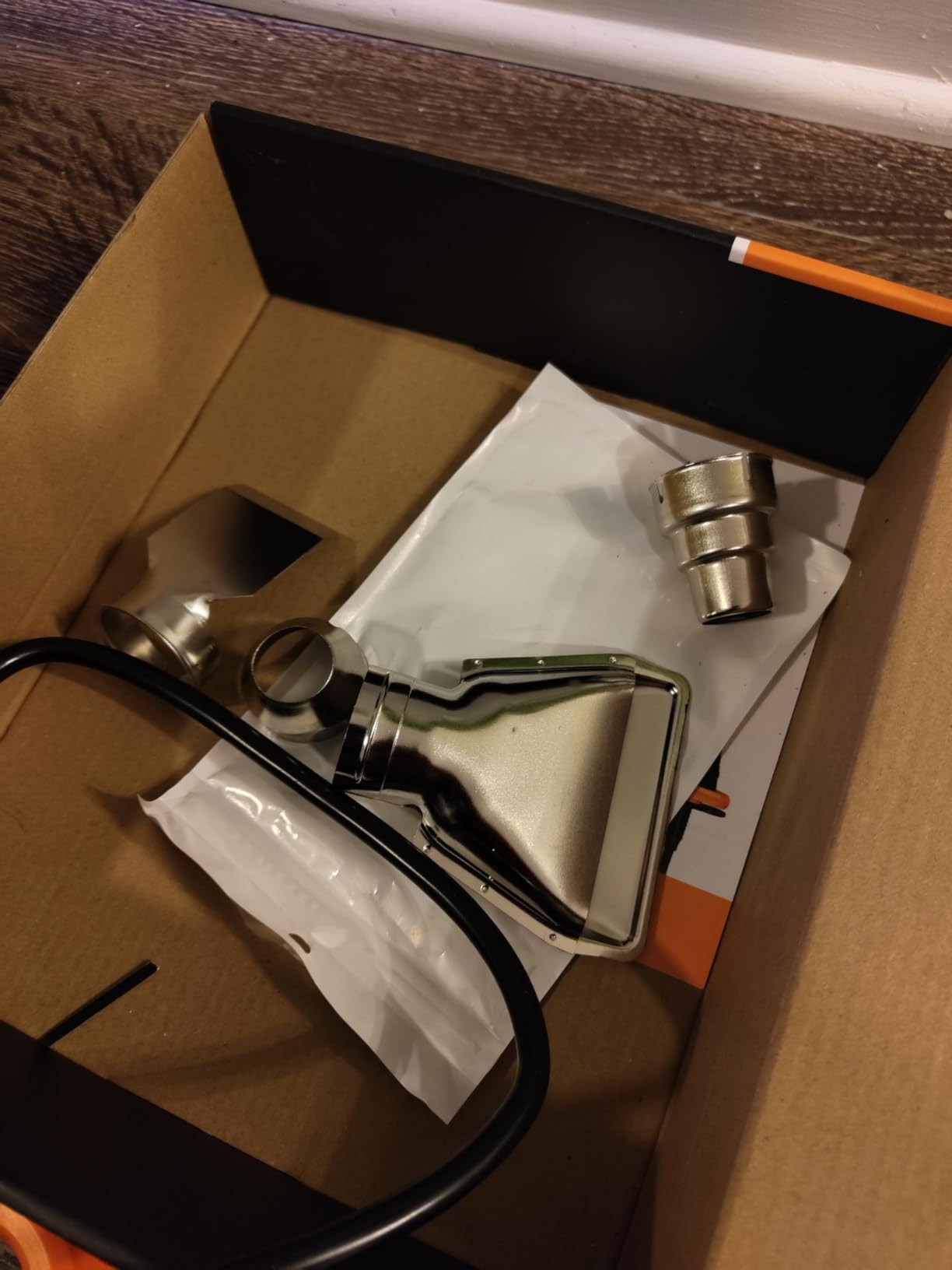 SEEKONE Heat Gun 1800W Heavy Duty Fast Heat Hot Air Gun Kit with 752â&1112âï¼400â-600âï¼ Dual-Temperature Settings and 4 Nozzles with Overheat Protection for Crafts, Shrinking PVC, Stripping Paint - Customer Photo 2