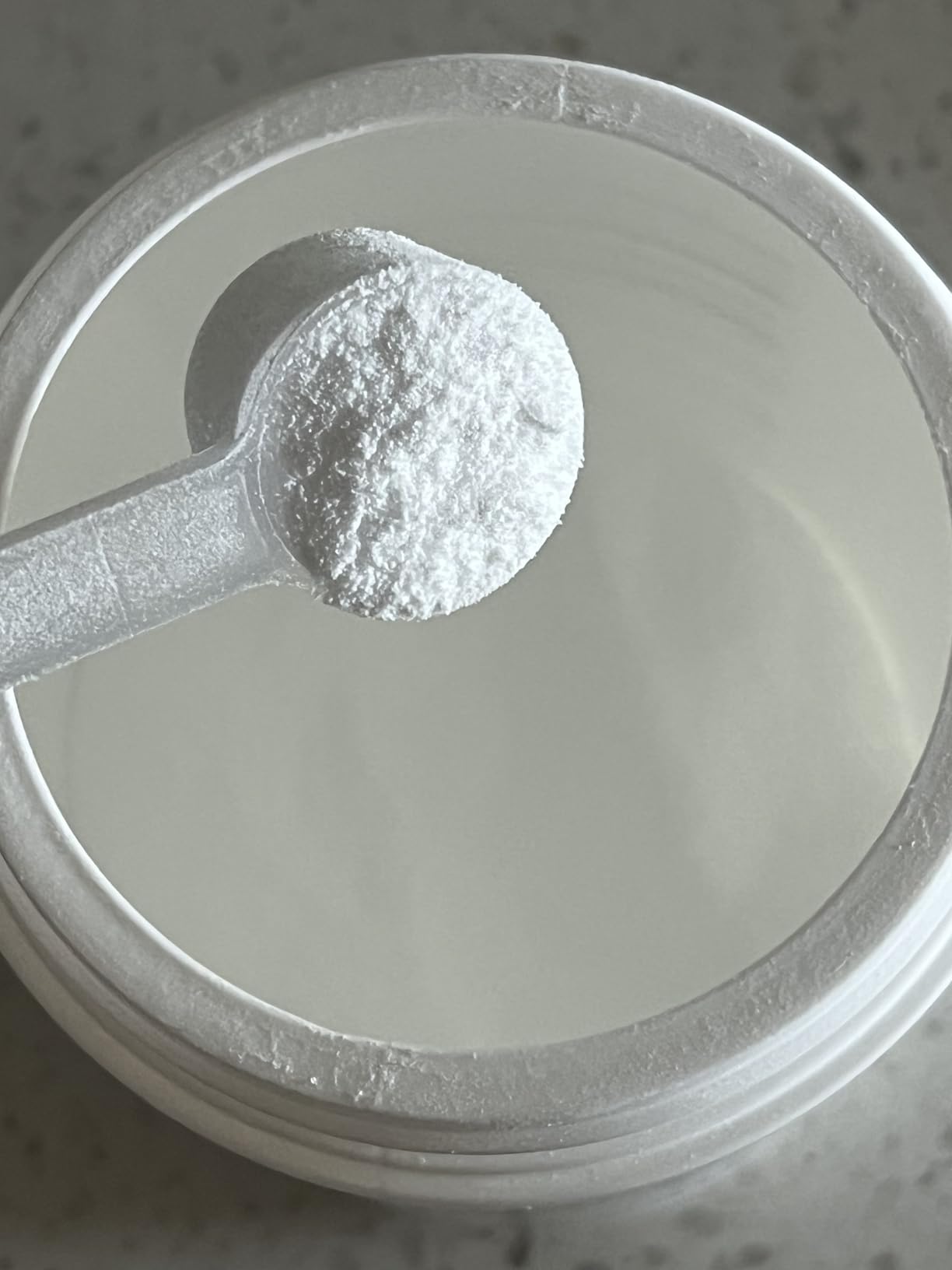 Momentous Creatine Monohydrate Powder - Creatine Powder - Supports Strength, Lean Muscle, & Recovery for Men & Women - NSF Certified for Sport - 5 g per Serving - 90 Servings customer photo 2