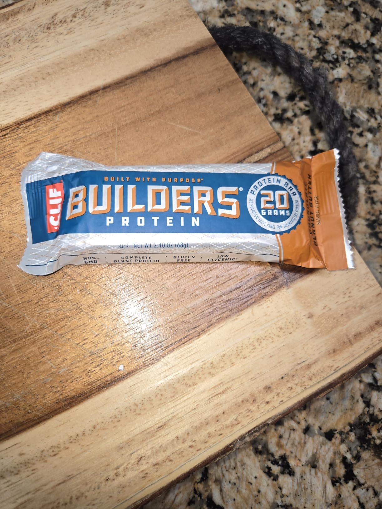 CLIF BUILDERS Protein Bars - Chocolatey Peanut Butter - 20g Plant Based Protein - Gluten Free - Non-GMO - Low Glycemic - No Artificial Sweeteners (12 Pack) customer photo 1