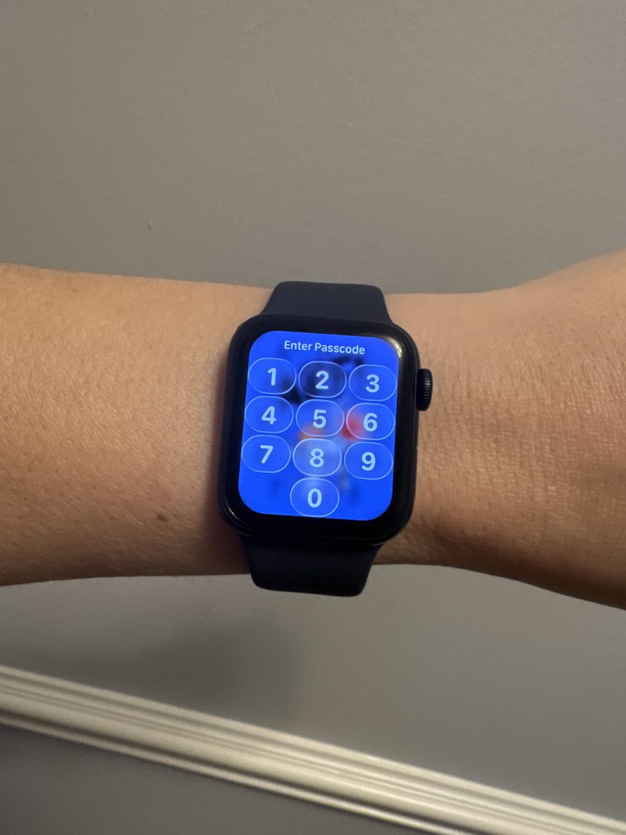 Apple Watch SE 3 [GPS 40mm] Smartwatch with Starlight Aluminum Case with Starlight Sport Band - S/M. Fitness and Sleep Trackers, Heart Rate Monitor, Always-On Display, Water Resistant customer photo 2