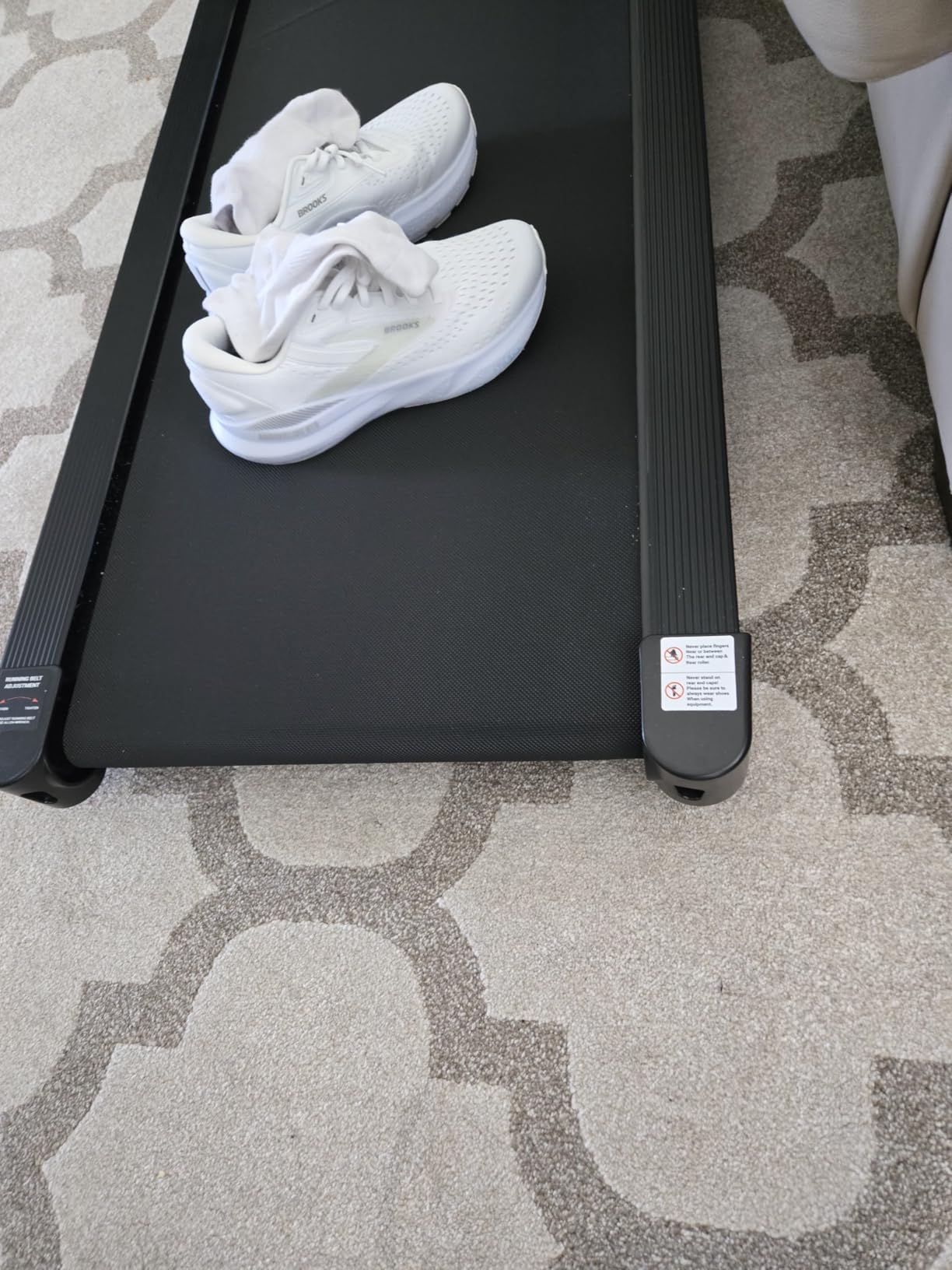 Niceday TM2 Incline Treadmill with 18% Auto Incline, Wide Belt Foldable Running Treadmill, 380 lb Capacity, 3.0HP Quiet Brushless customer photo 1