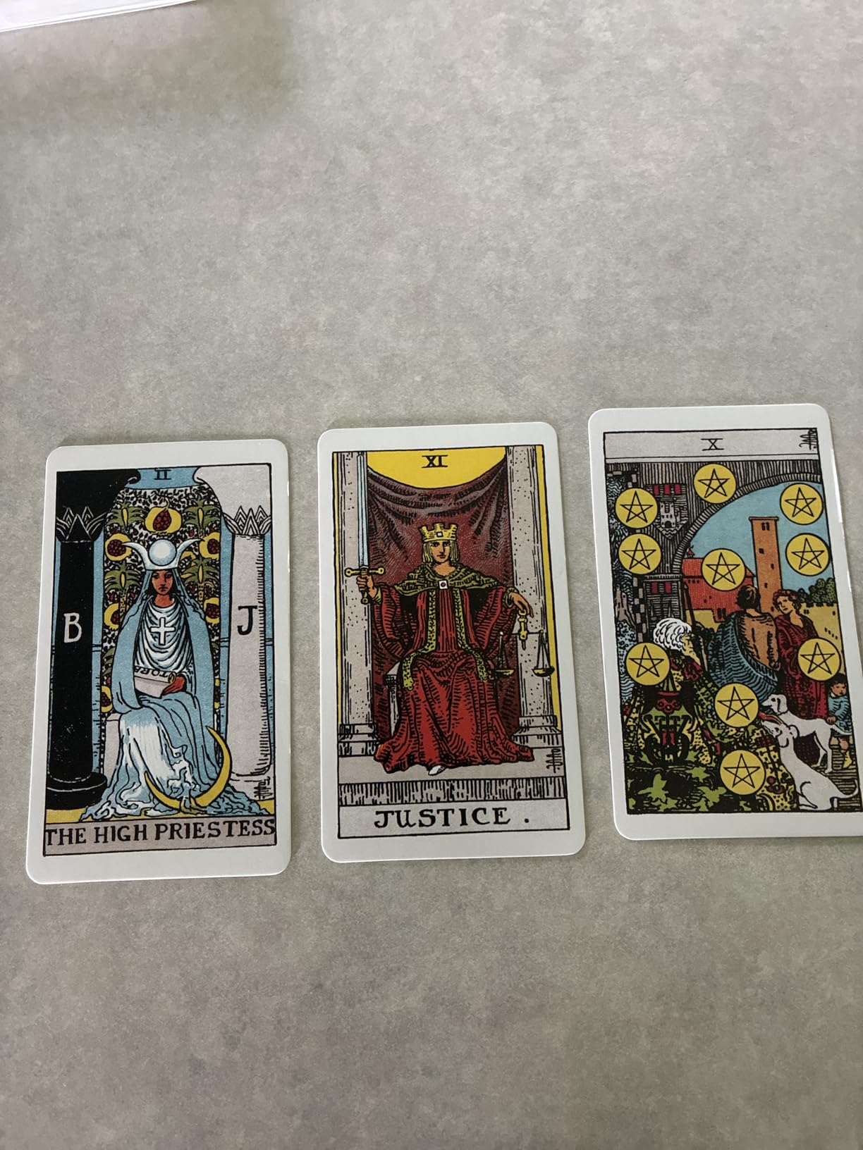Guided Tarot Box Set: Illustrated Book & Rider Waite Smith Tarot Deck (Guided Metaphysical Readings) customer photo 2