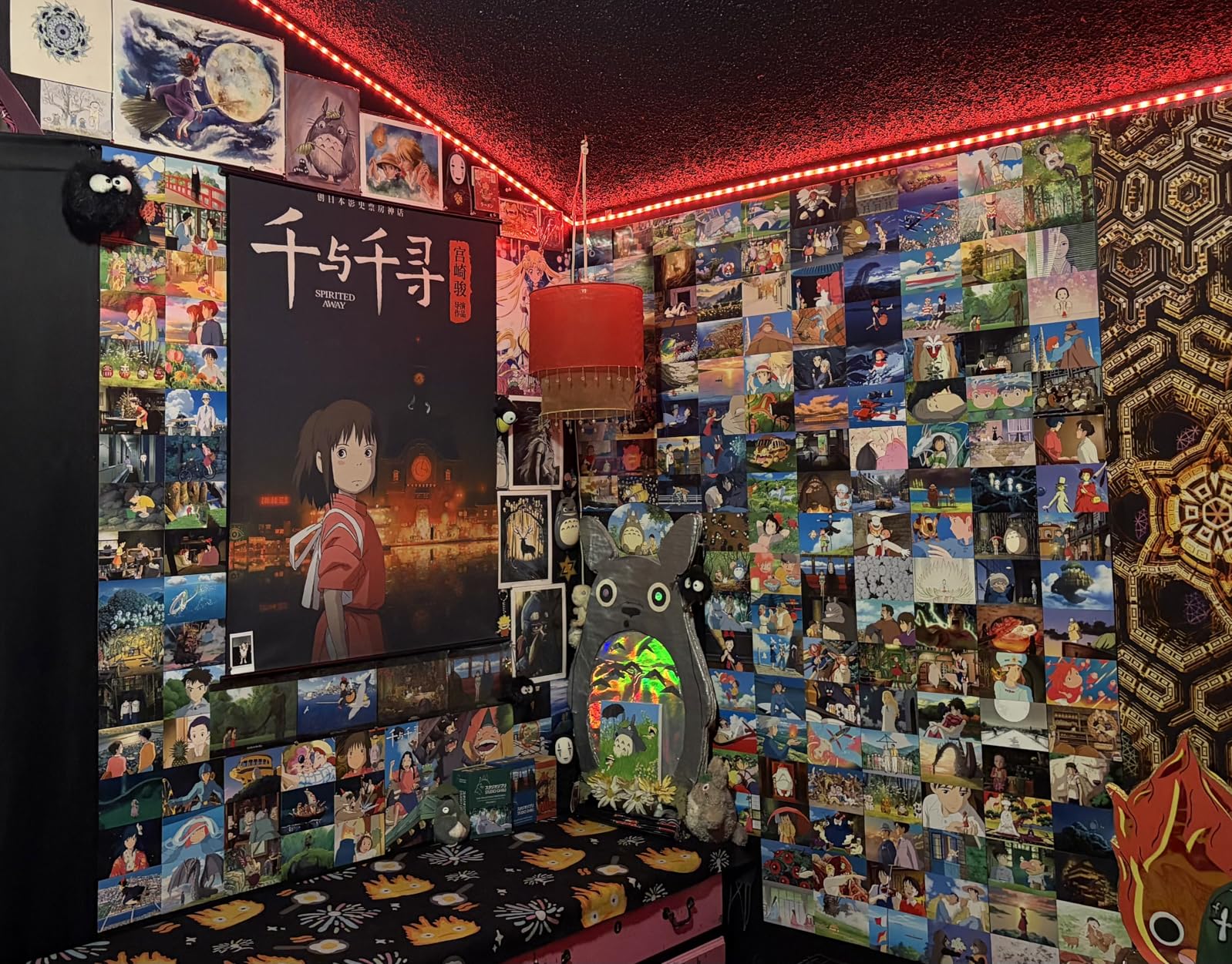Studio Ghibli: 100 Collectible Postcards: Final Frames from the Feature Films (1984-2014) customer photo 1