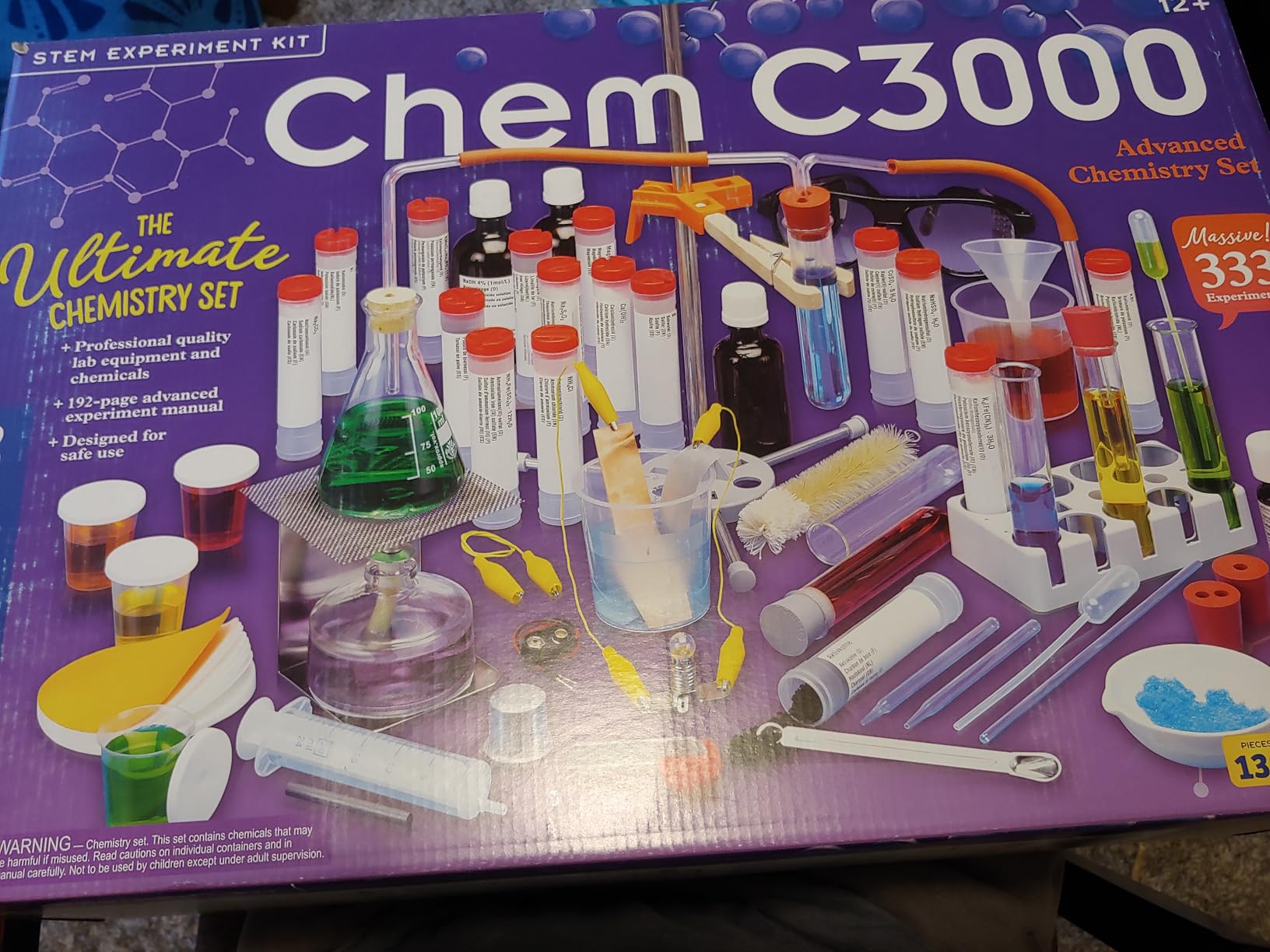 Thames & Kosmos 640132 Chem C3000 Chemistry Set, 333 Experiments, 103 Pieces, Ages 12+ customer photo 1