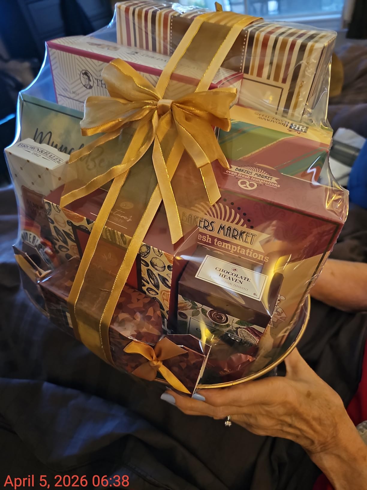 Broadway Basketeers Ultimate Gift Basket with Gourmet Foods Snacks & Sweets customer photo 1